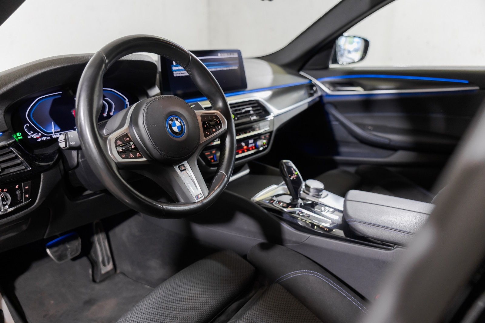 BMW 545 e xDrive