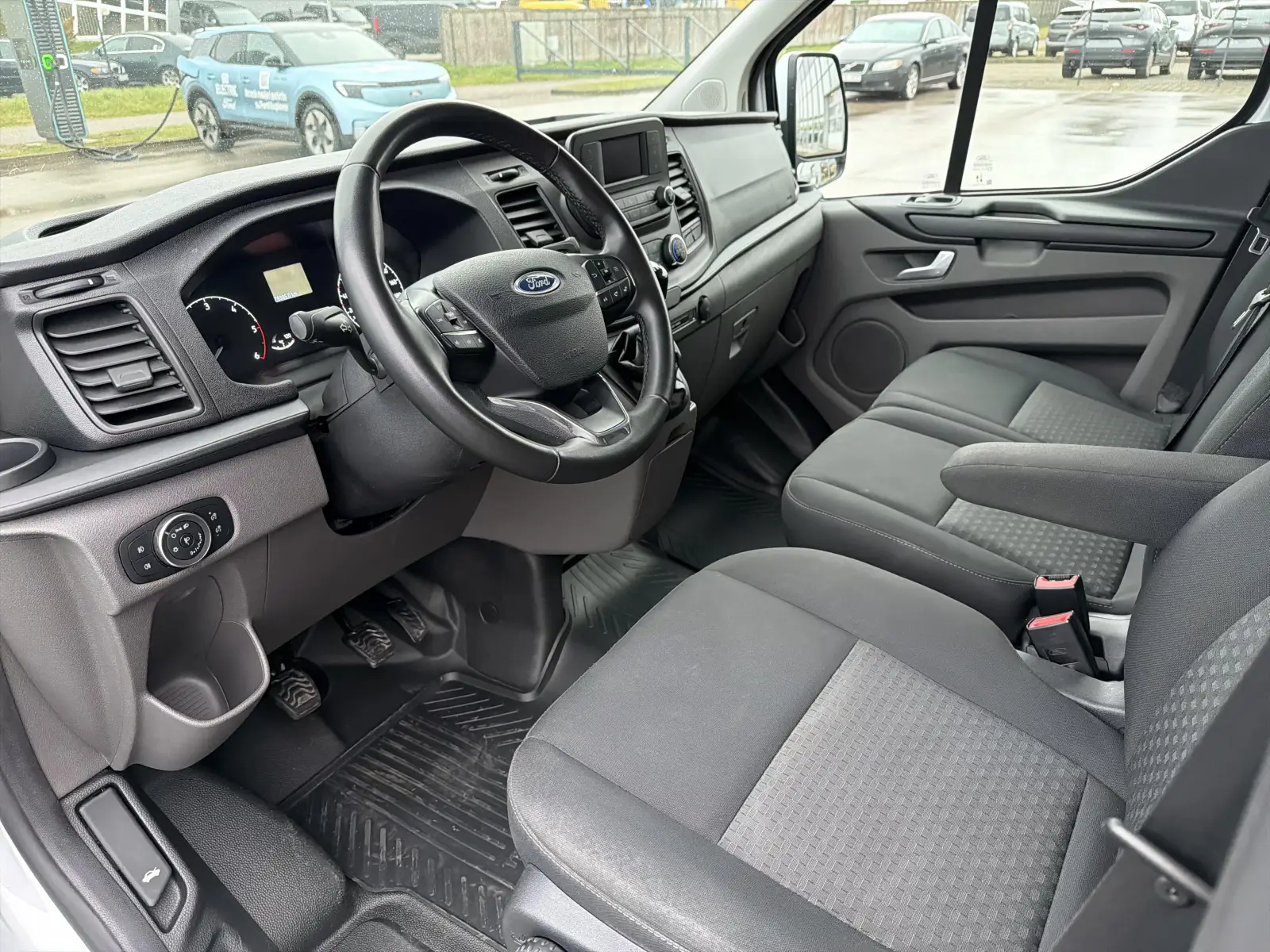 Ford Transit Custom Trend 320 LWB