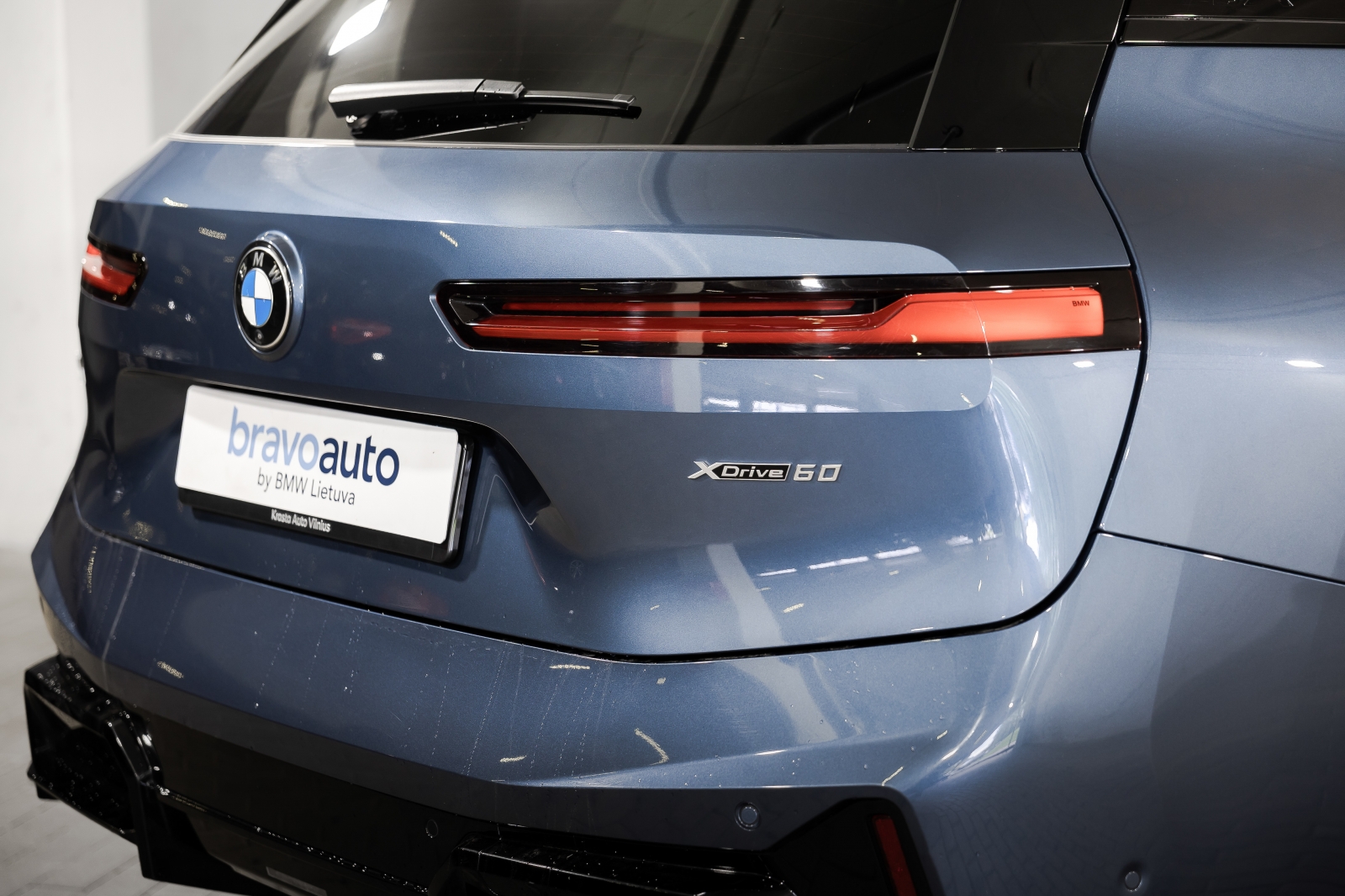 BMW iX xDrive60