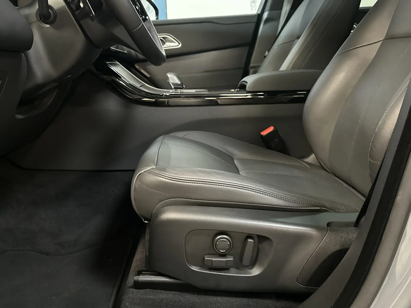 Land Rover Range Rover Velar D200 Dynamic SE