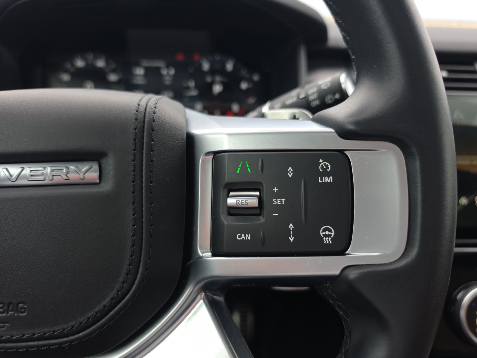 Land Rover Discovery D250 Dynamic HSE