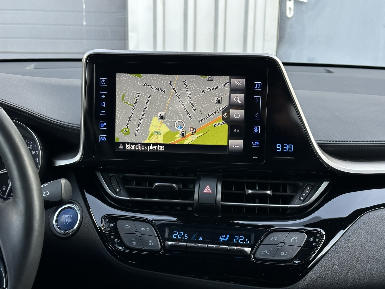 Toyota C-HR Hybrid