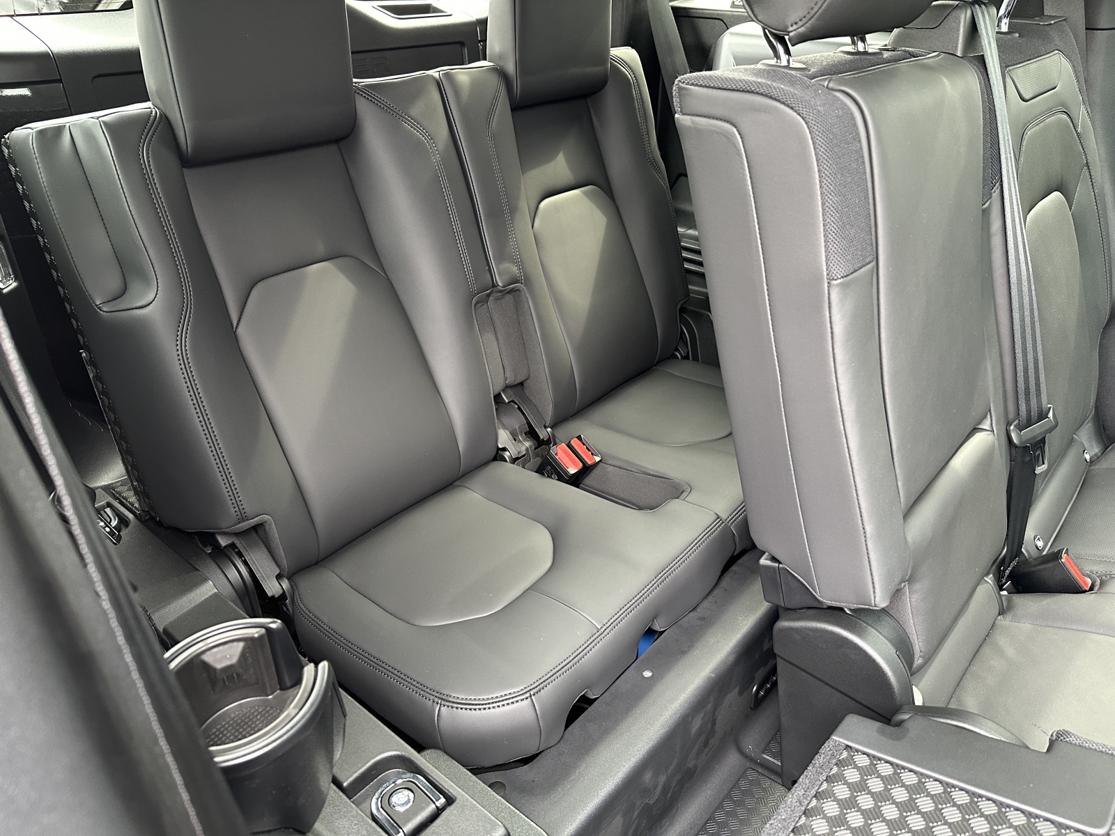 Land Rover Defender D300