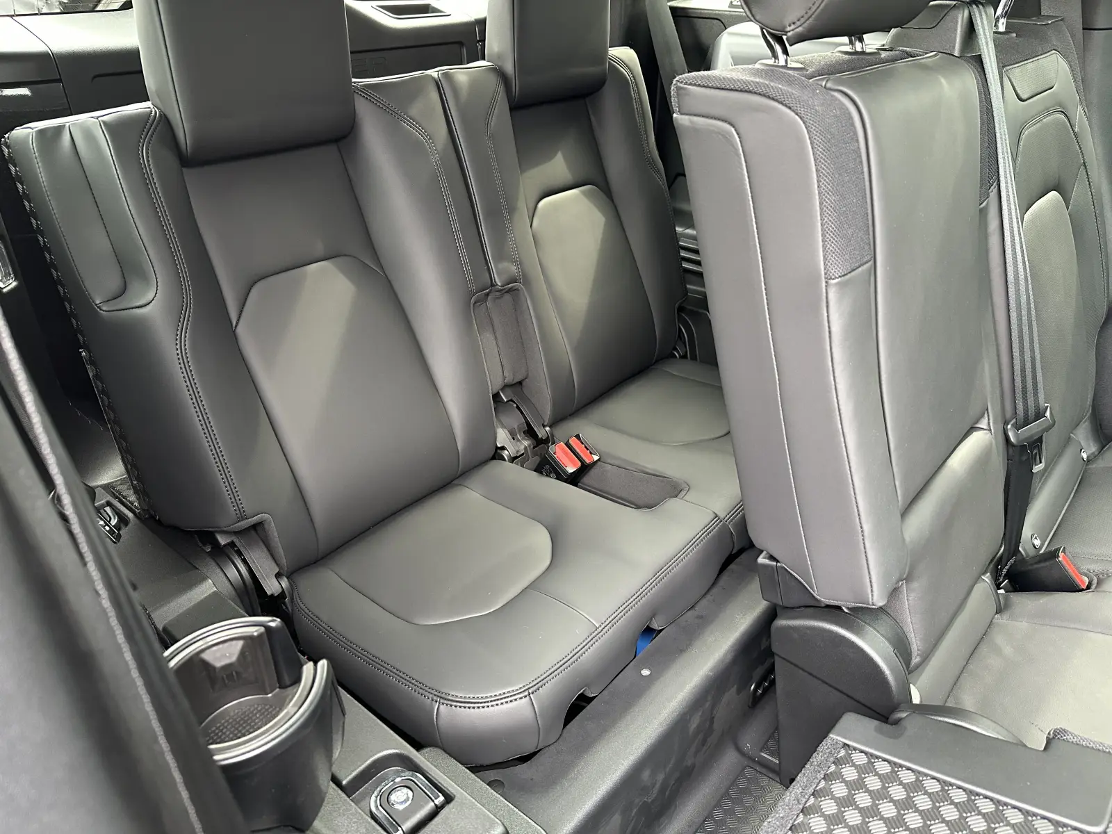 Land Rover Defender D300