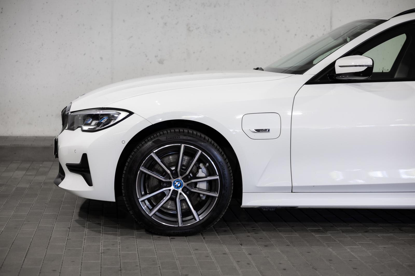 BMW 330 e xDrive