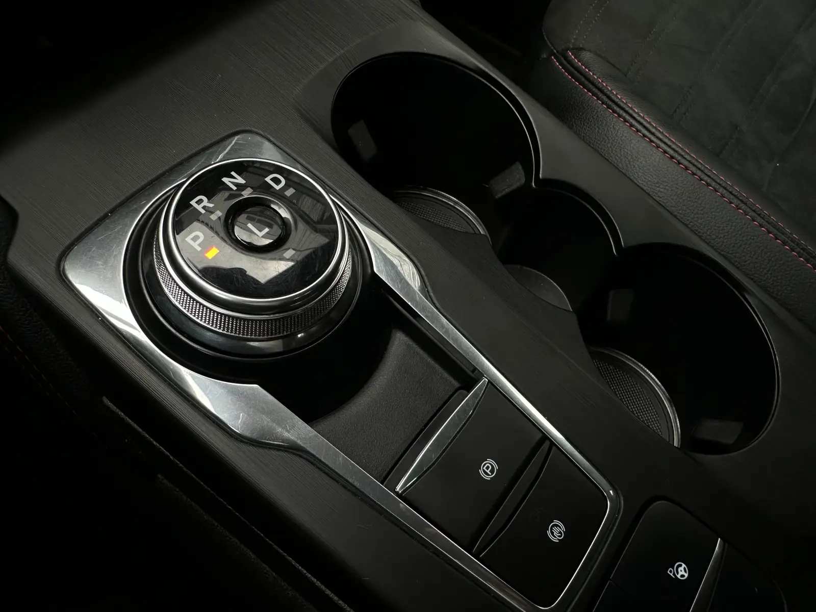 Ford Kuga ST-Line X Plug-In Hybrid