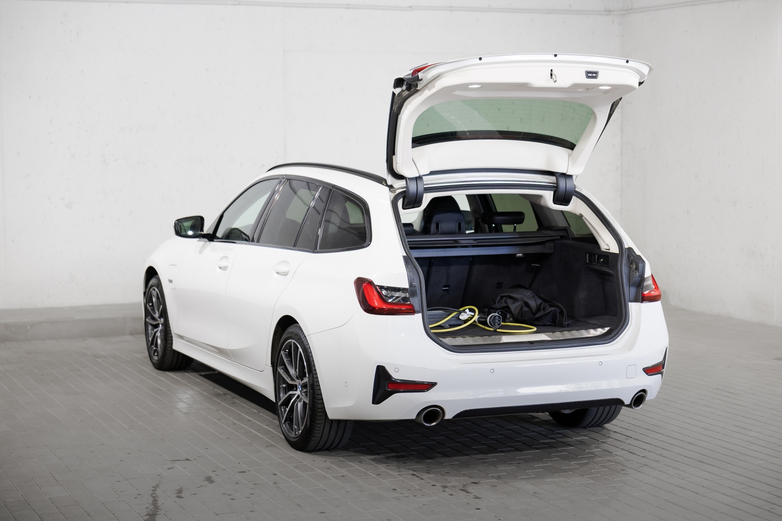BMW 330 e xDrive