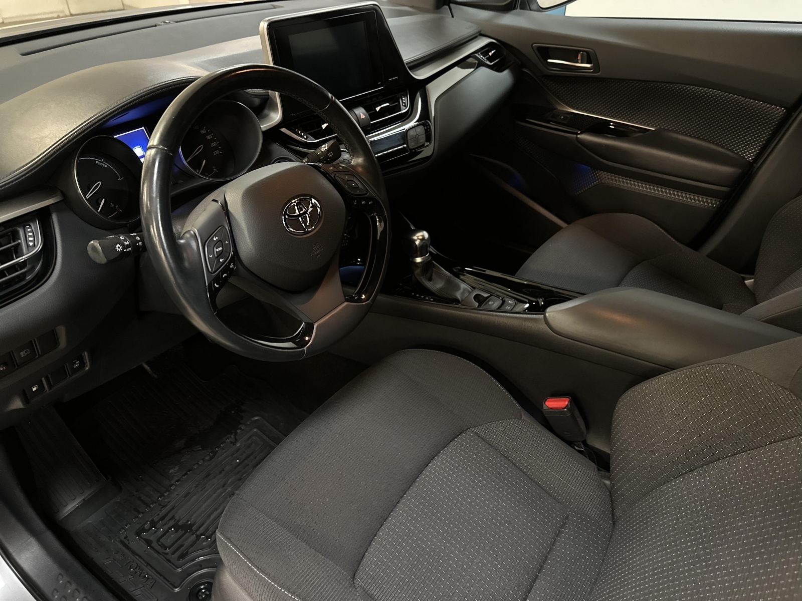 Toyota C-HR Hybrid Style