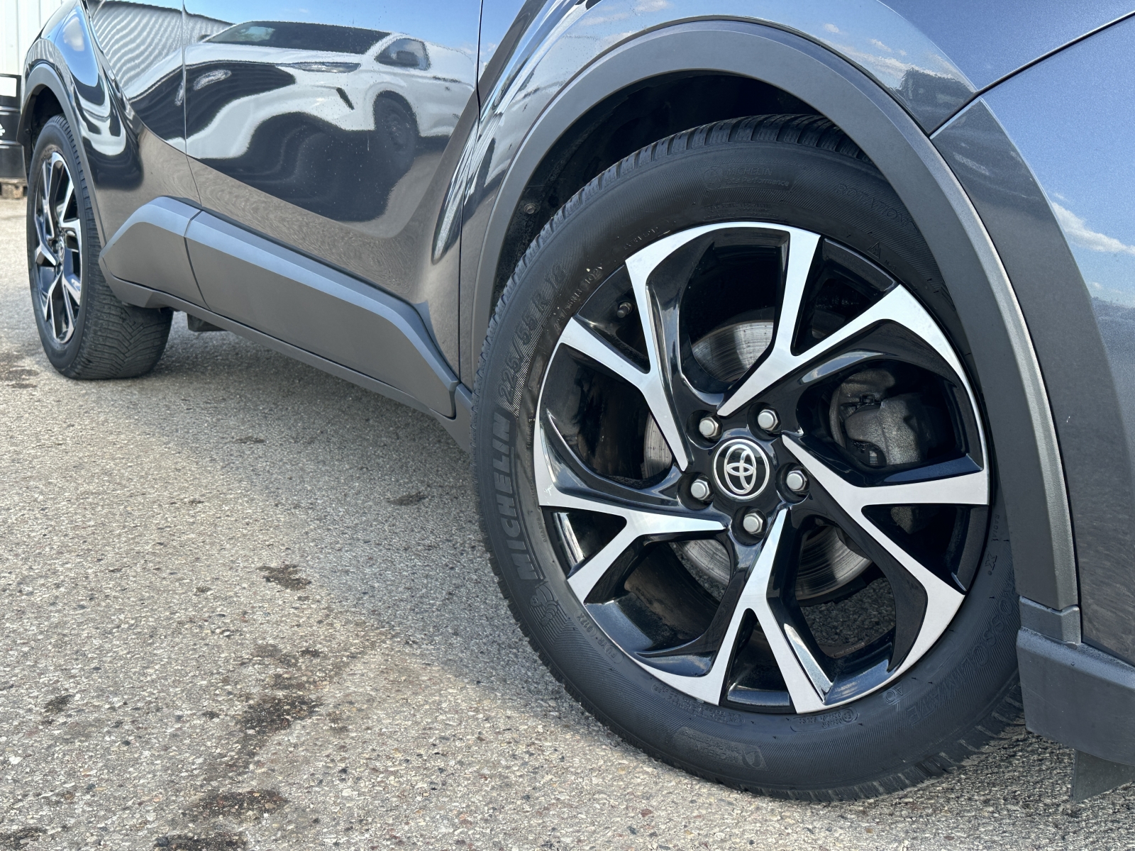 Toyota C-HR Hybrid