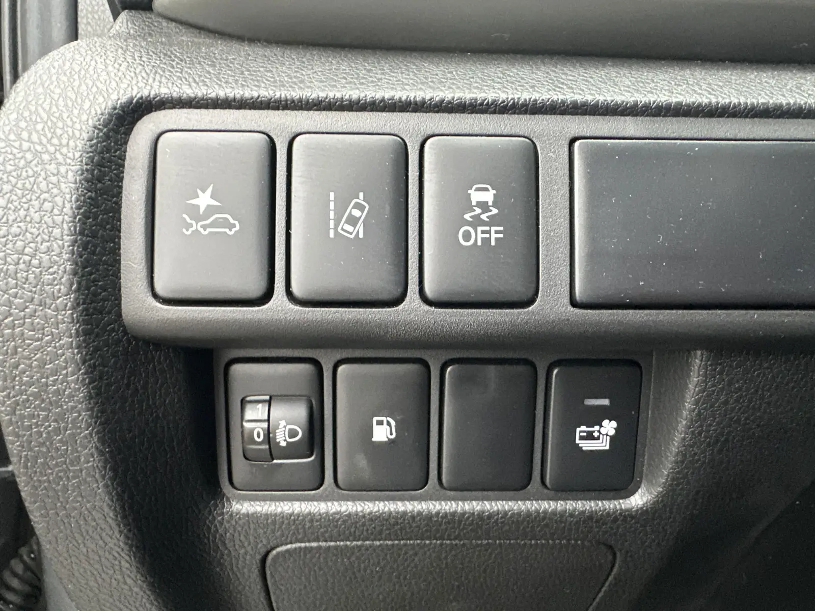 f3db7e2e35437c77e4459e2306d3e2546ae465cfa7977.jpg