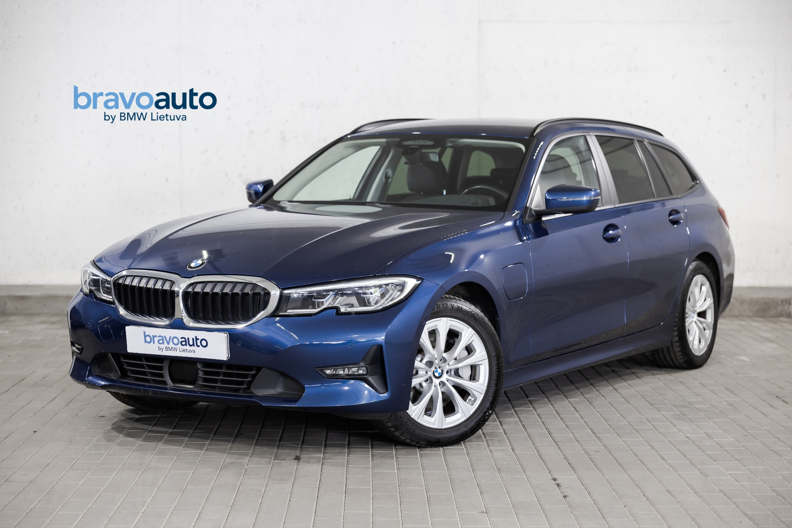 BMW 330 e