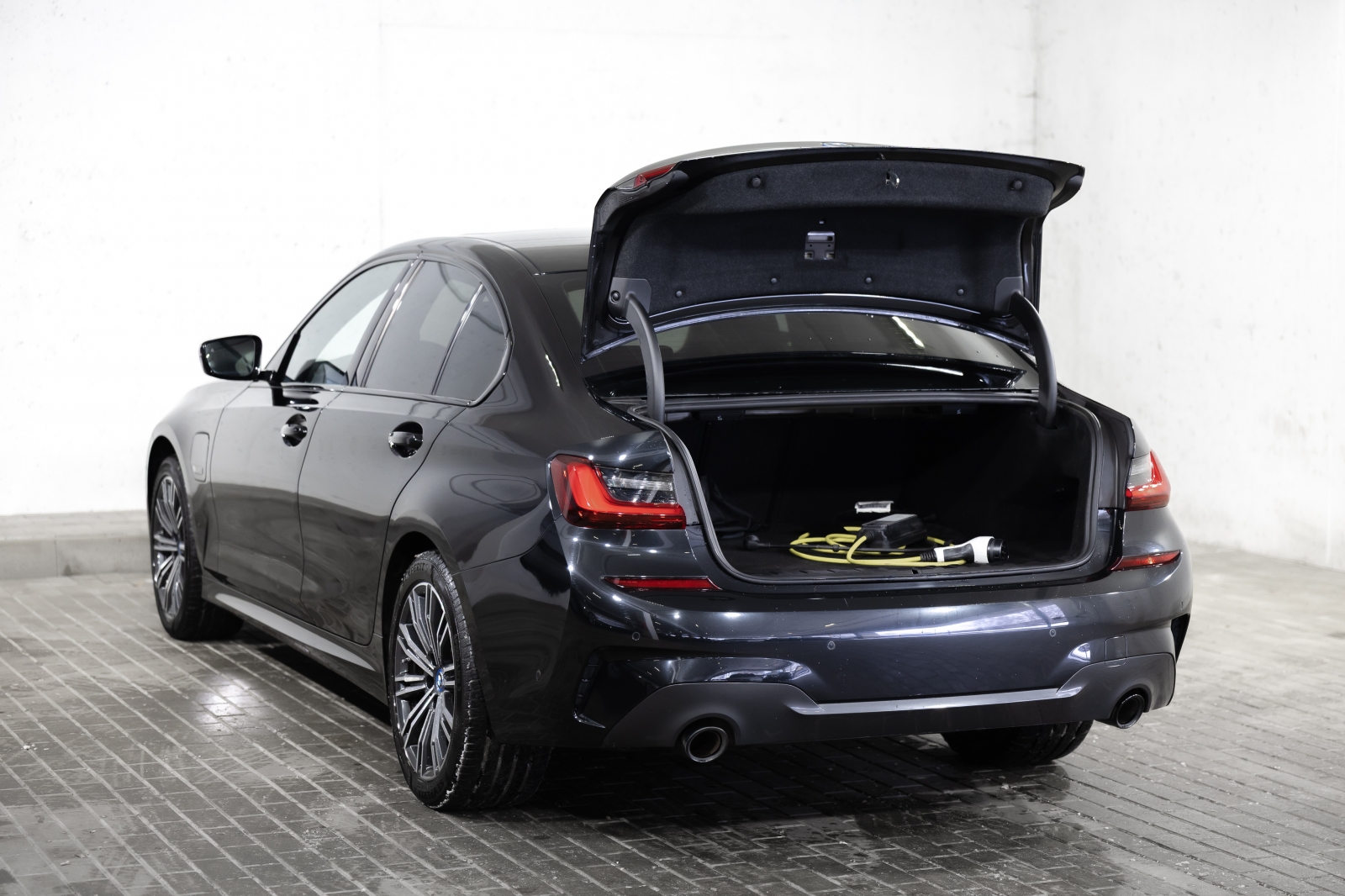 BMW 330 e