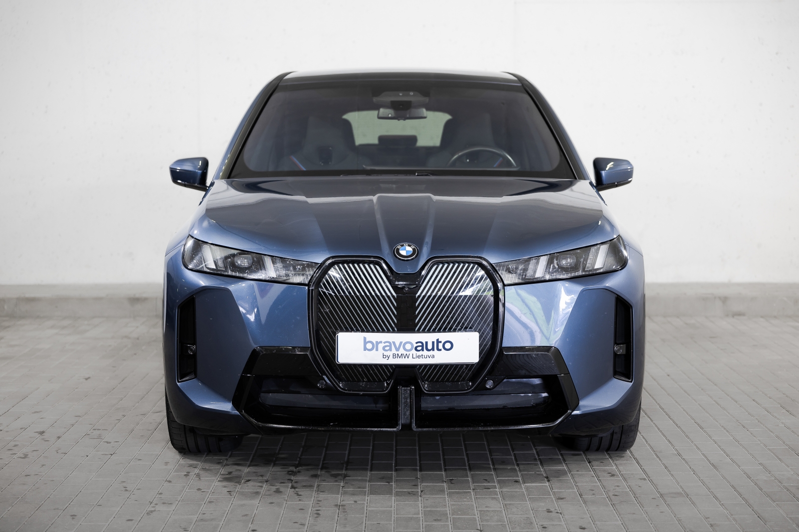 BMW iX xDrive60