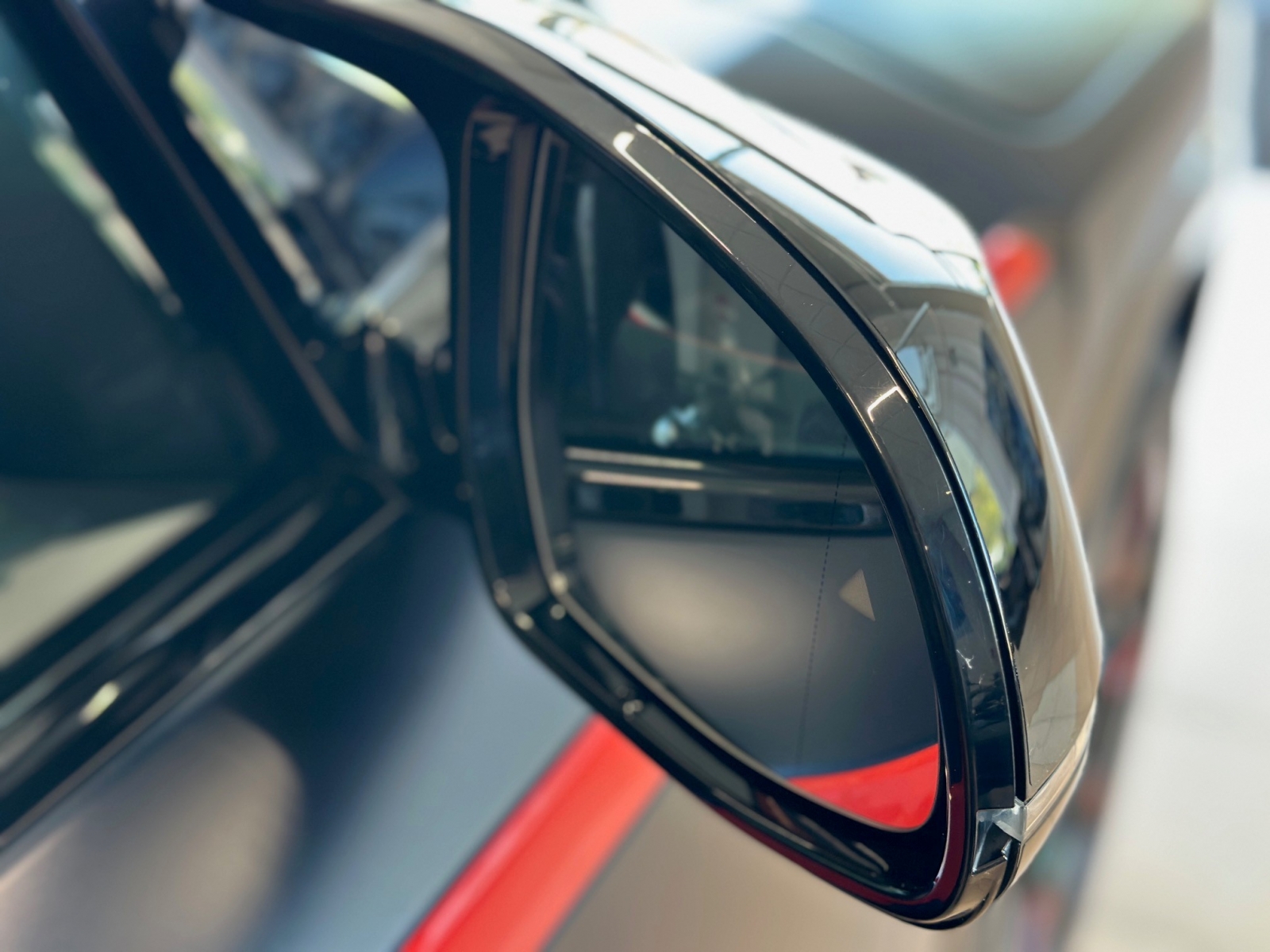 BMW XM BMW XM Label Red