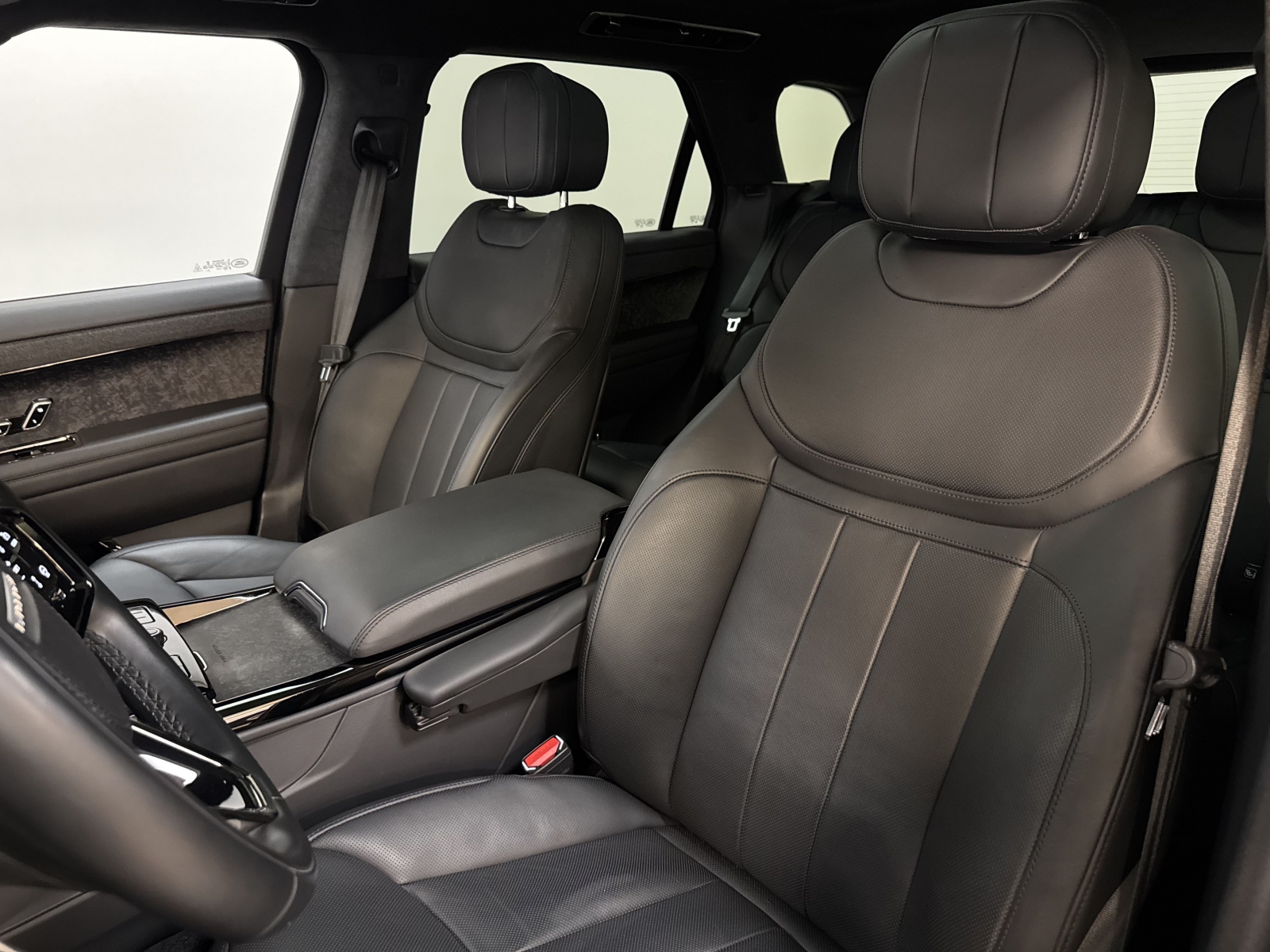 Land Rover Range Rover Sport First Edition