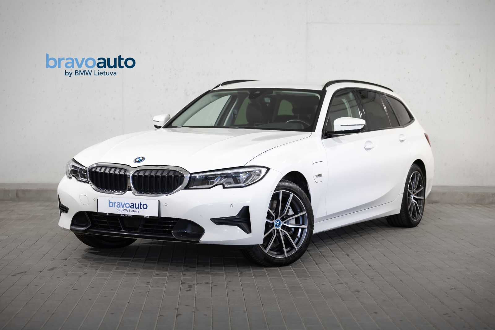 BMW 330 e xDrive
