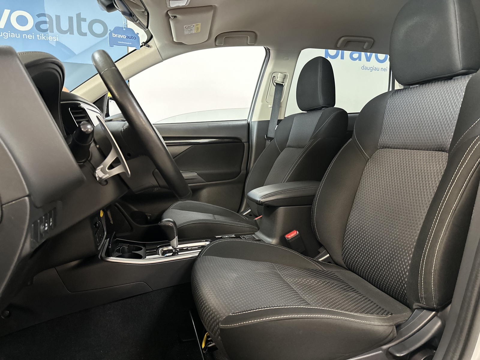 Mitsubishi Outlander Intense AWD