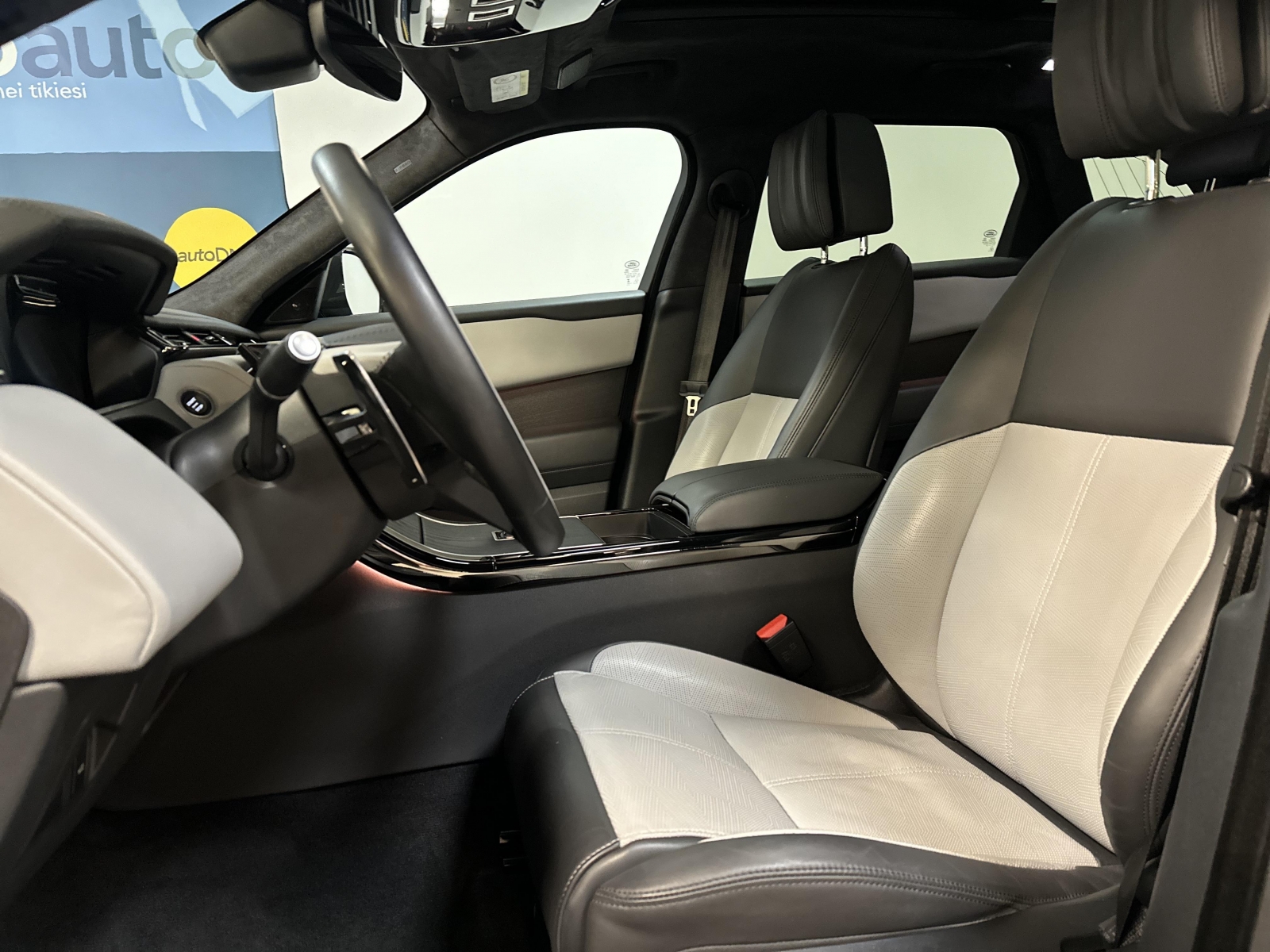 Land Rover Range Rover Velar D300 Autobiography