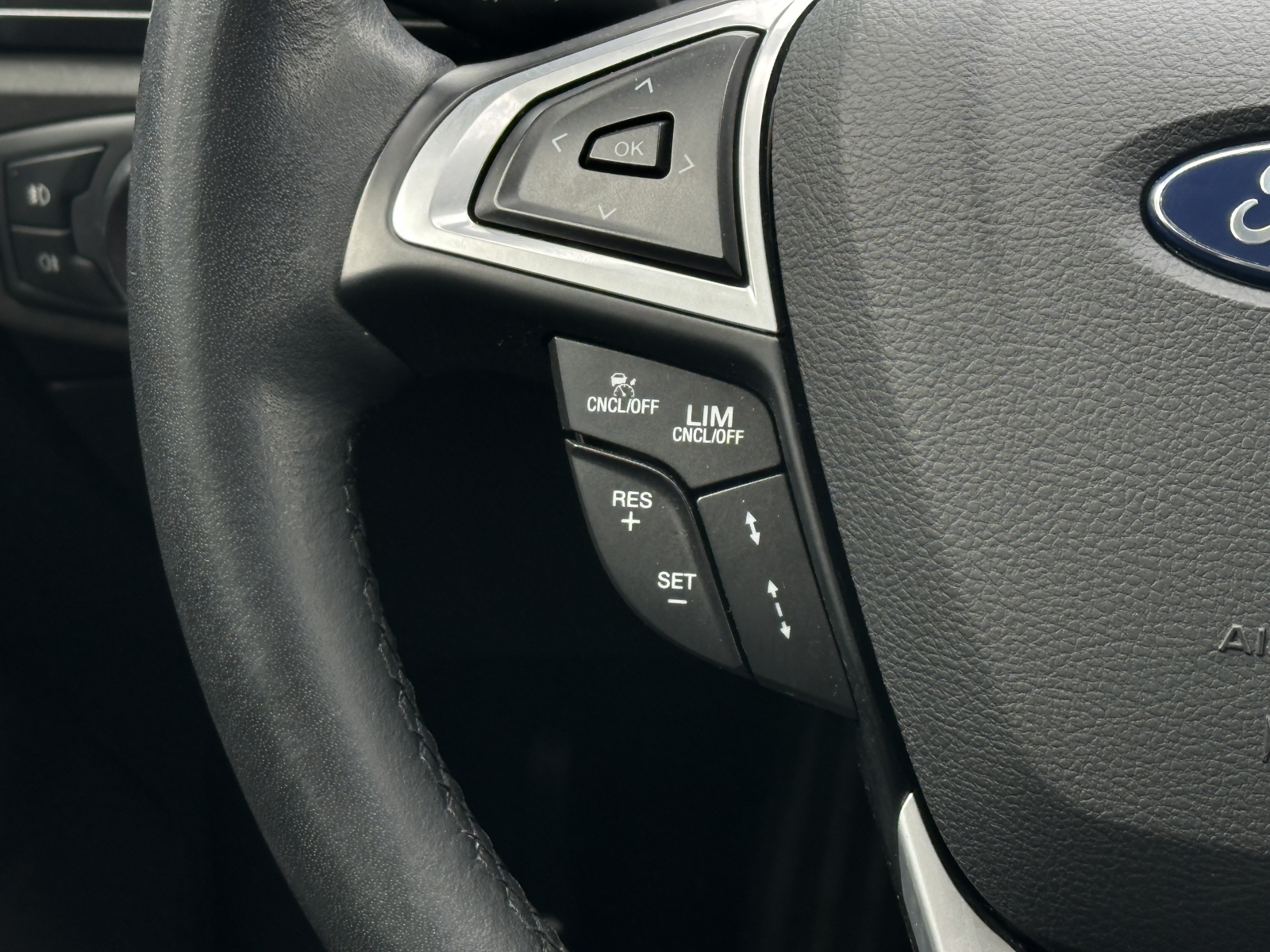 Ford Mondeo Tintaium Hybrid