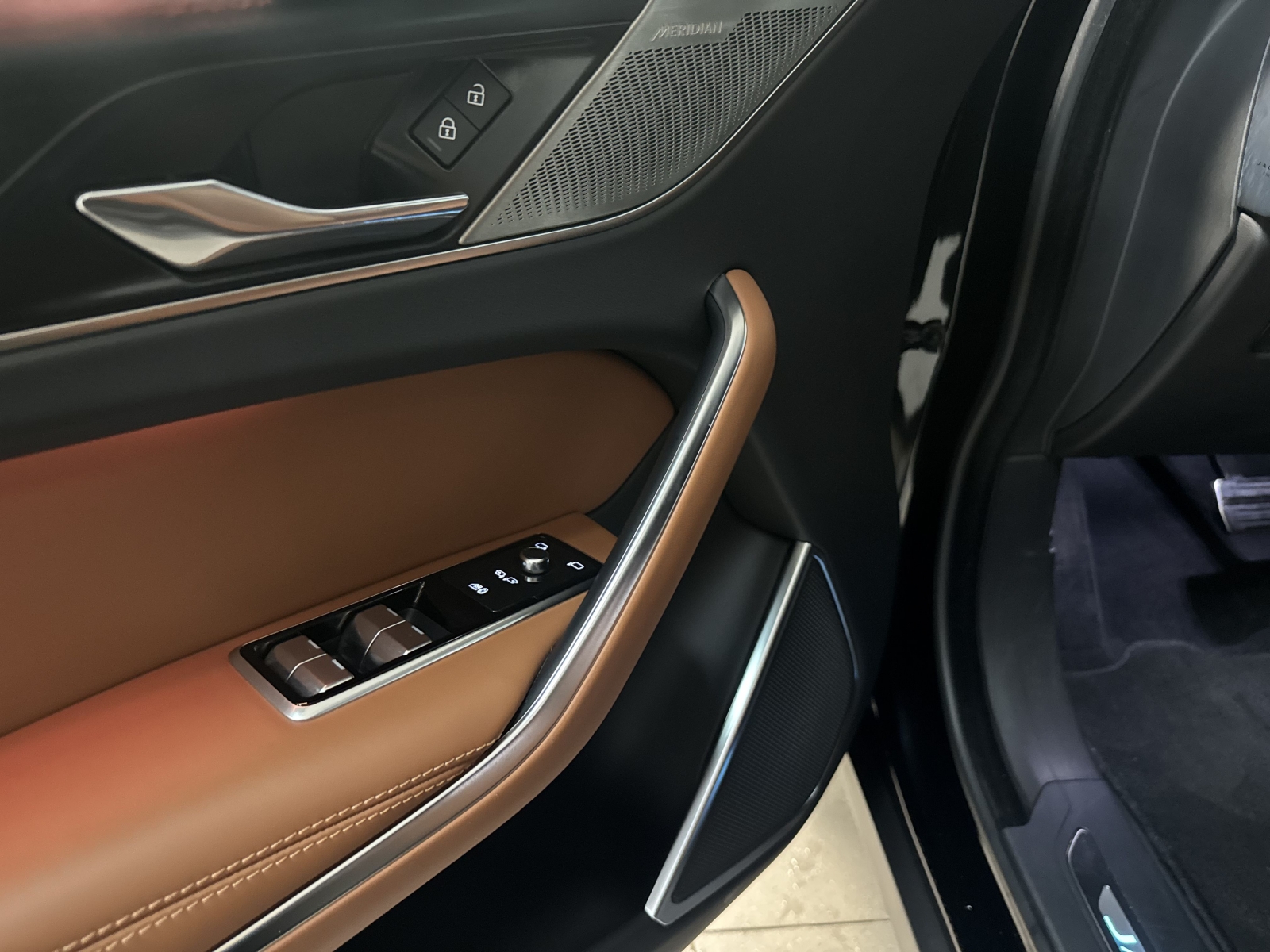 Jaguar F-Pace R PHEV Plug-in hybrid