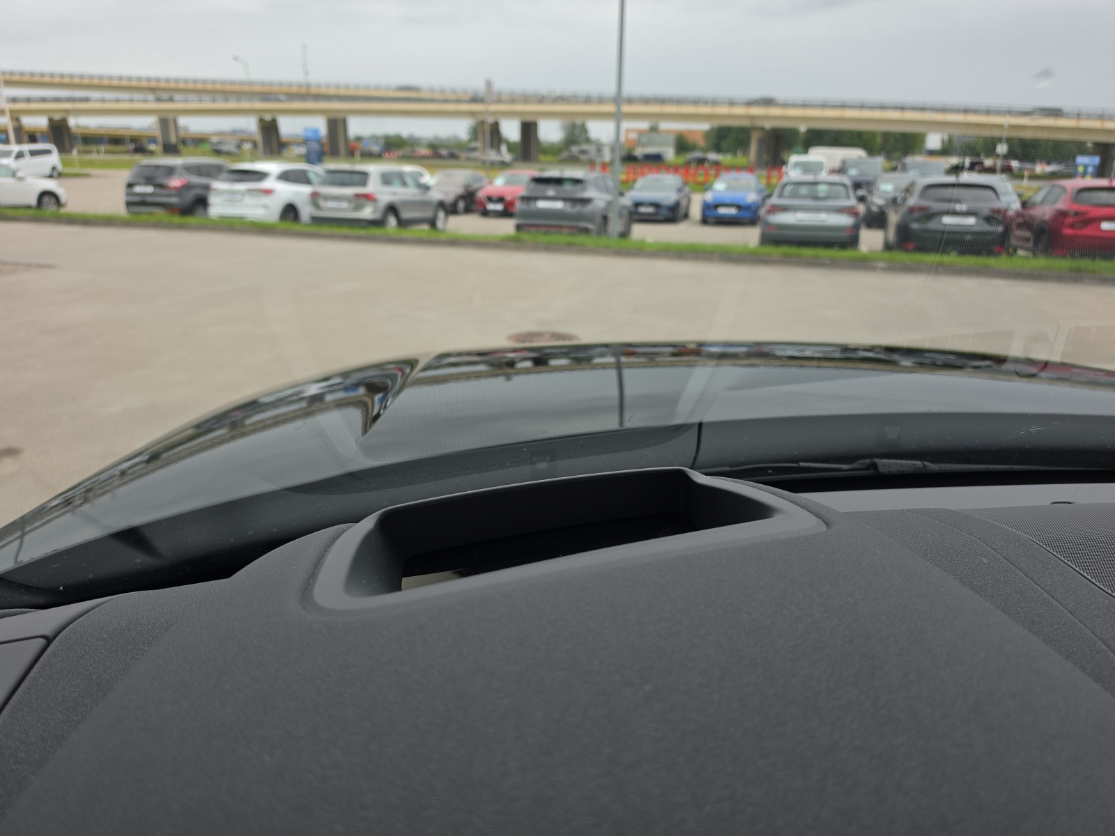 Land Rover Discovery D250 Dynamic HSE