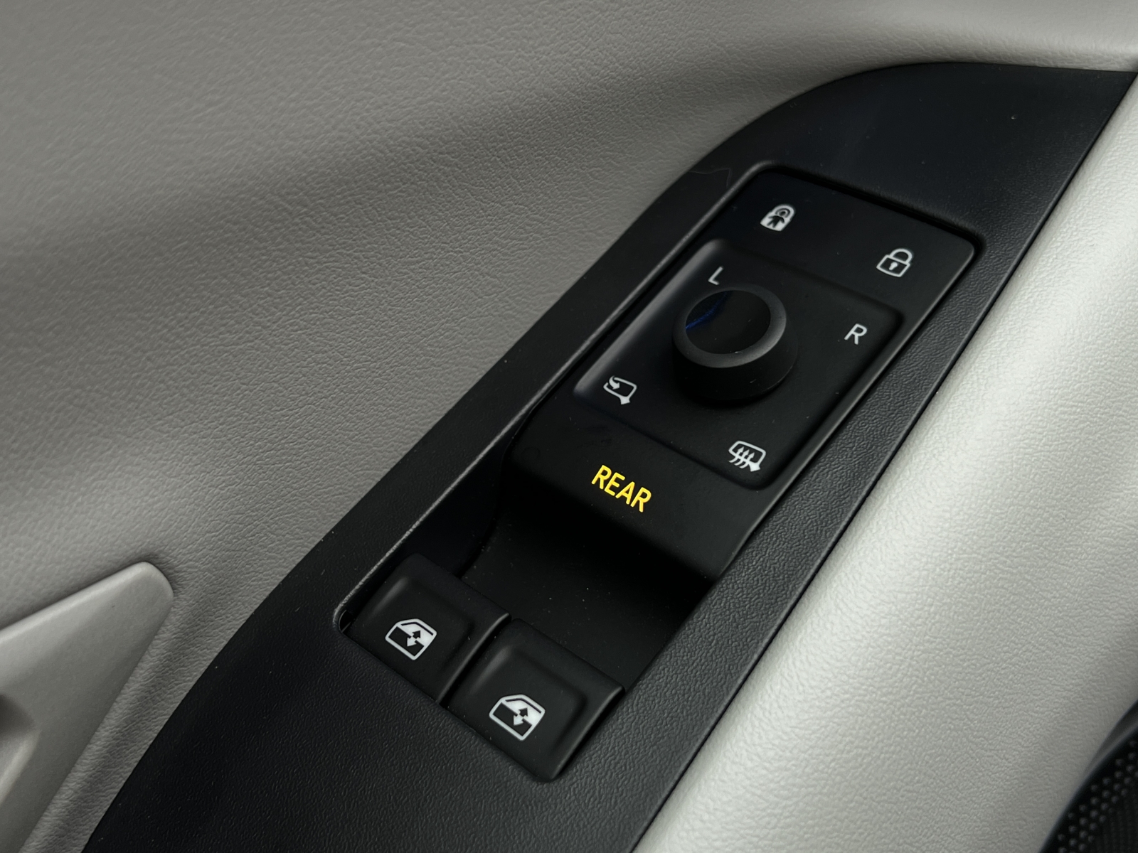 Ford Explorer Premium Extended Range AWD