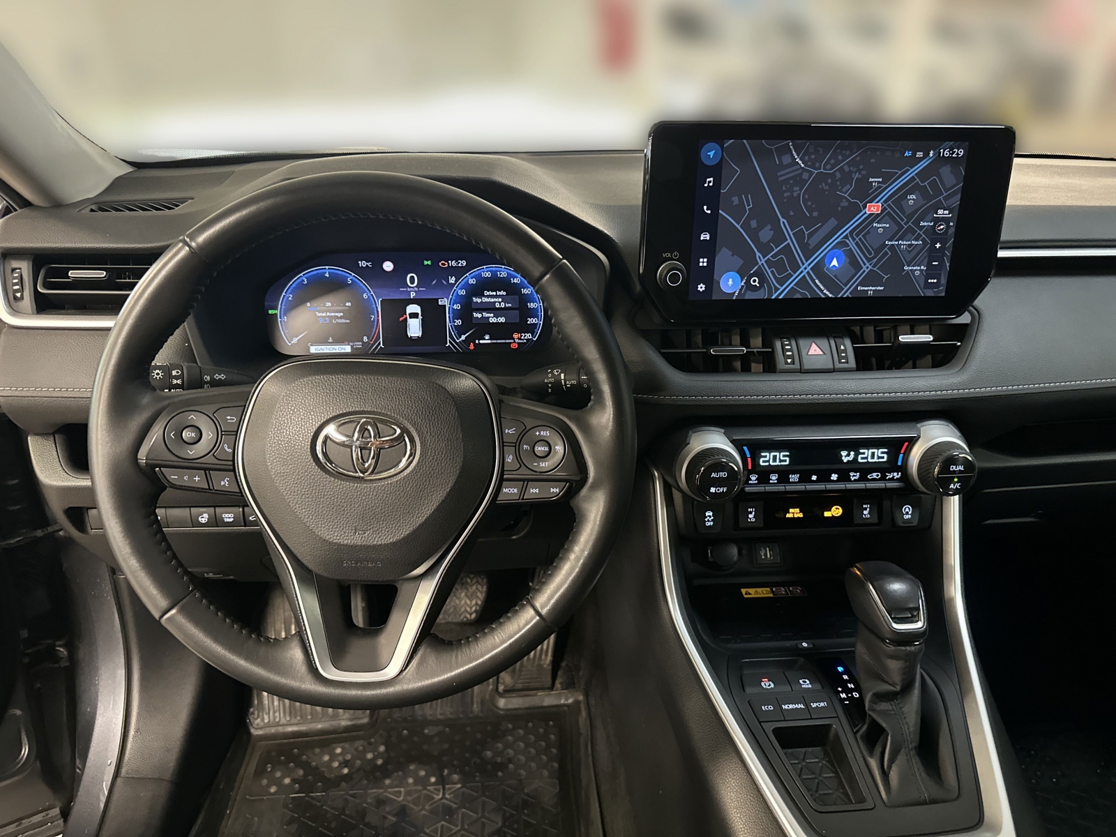 Toyota RAV4 Luxury Plus