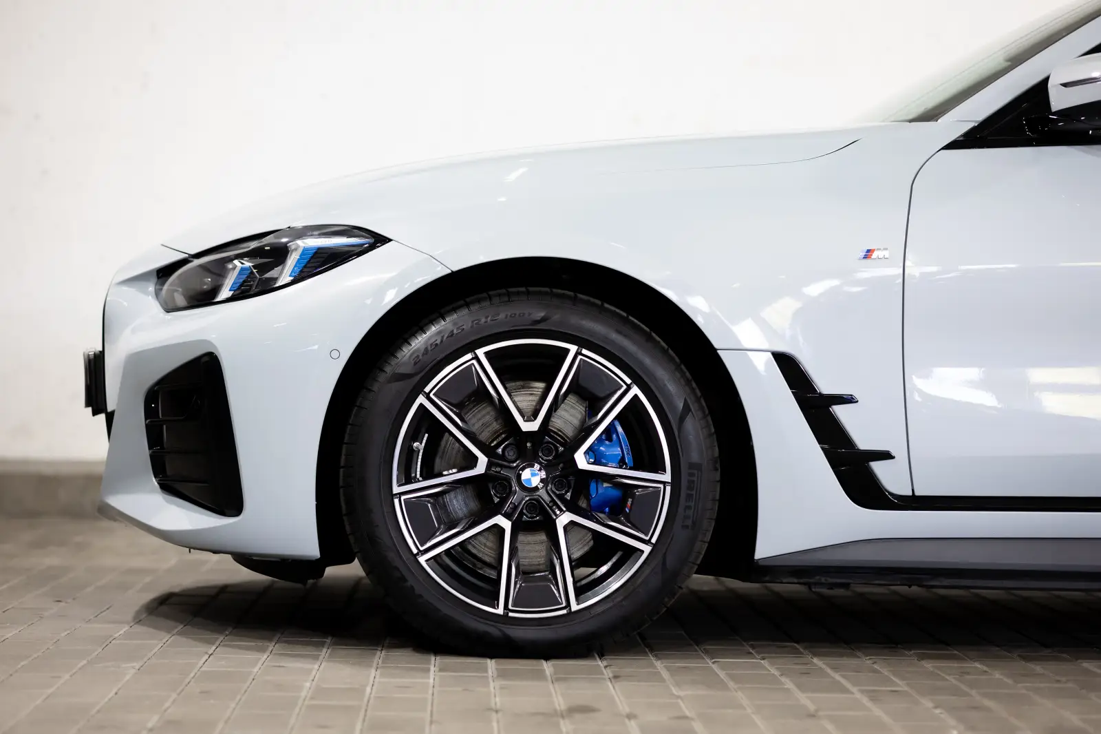 BMW i4 eDrive40