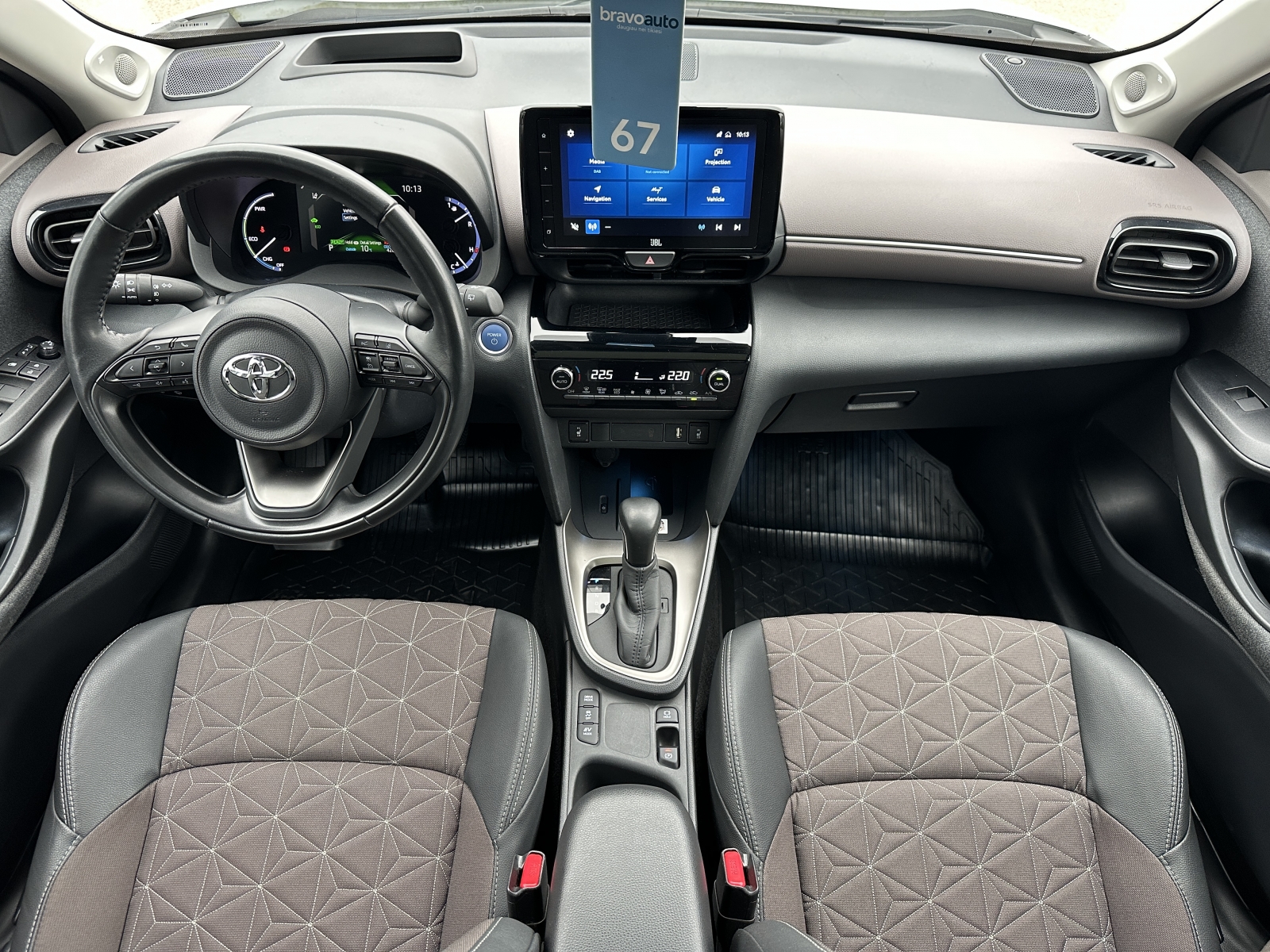 Toyota Yaris Cross  Hybrid