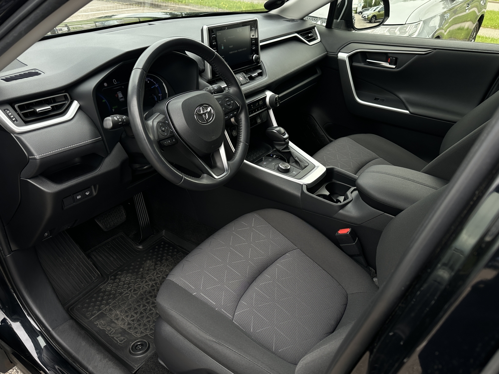 Toyota RAV4 Hybrid AWD-i