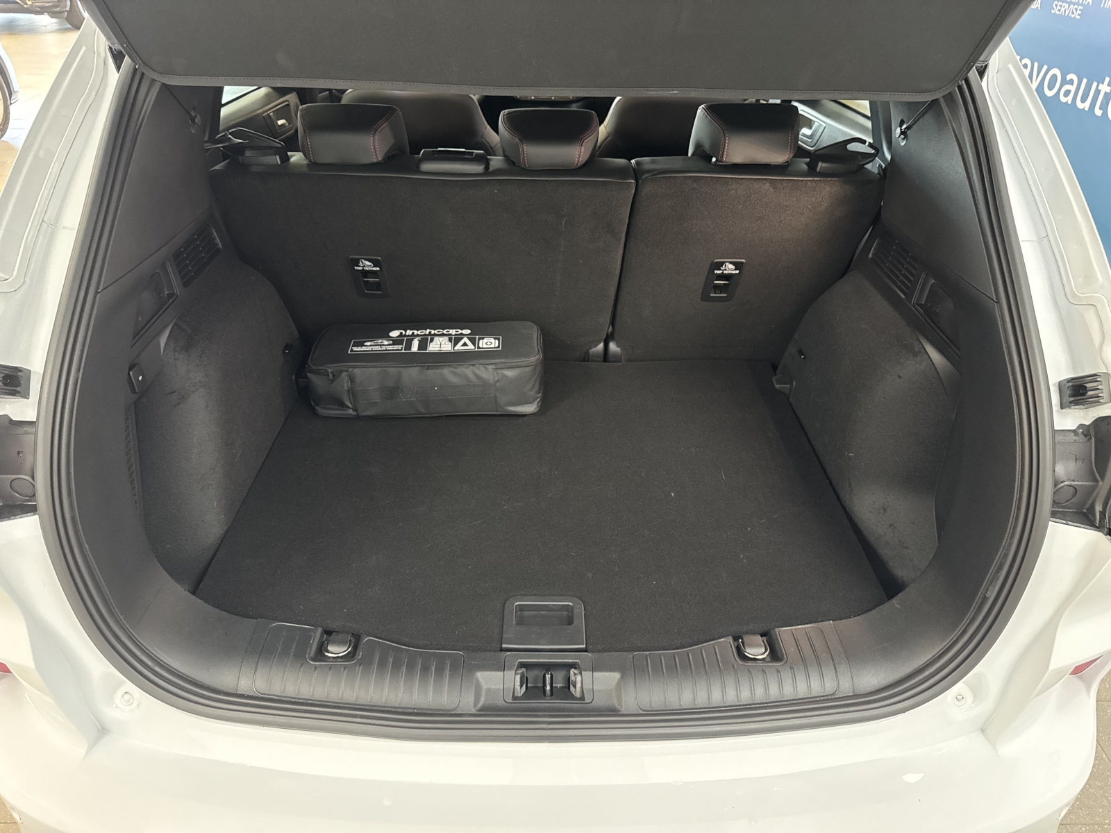 Ford Kuga ST-Line X, Full Hybrid