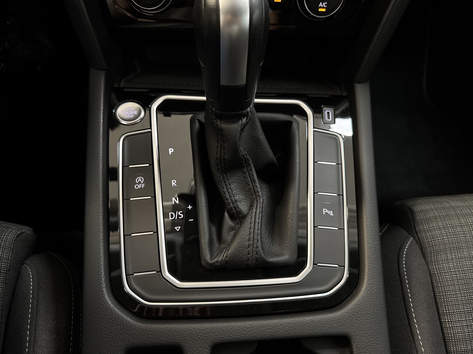 Volkswagen Passat (B8) Comfort Line 4D