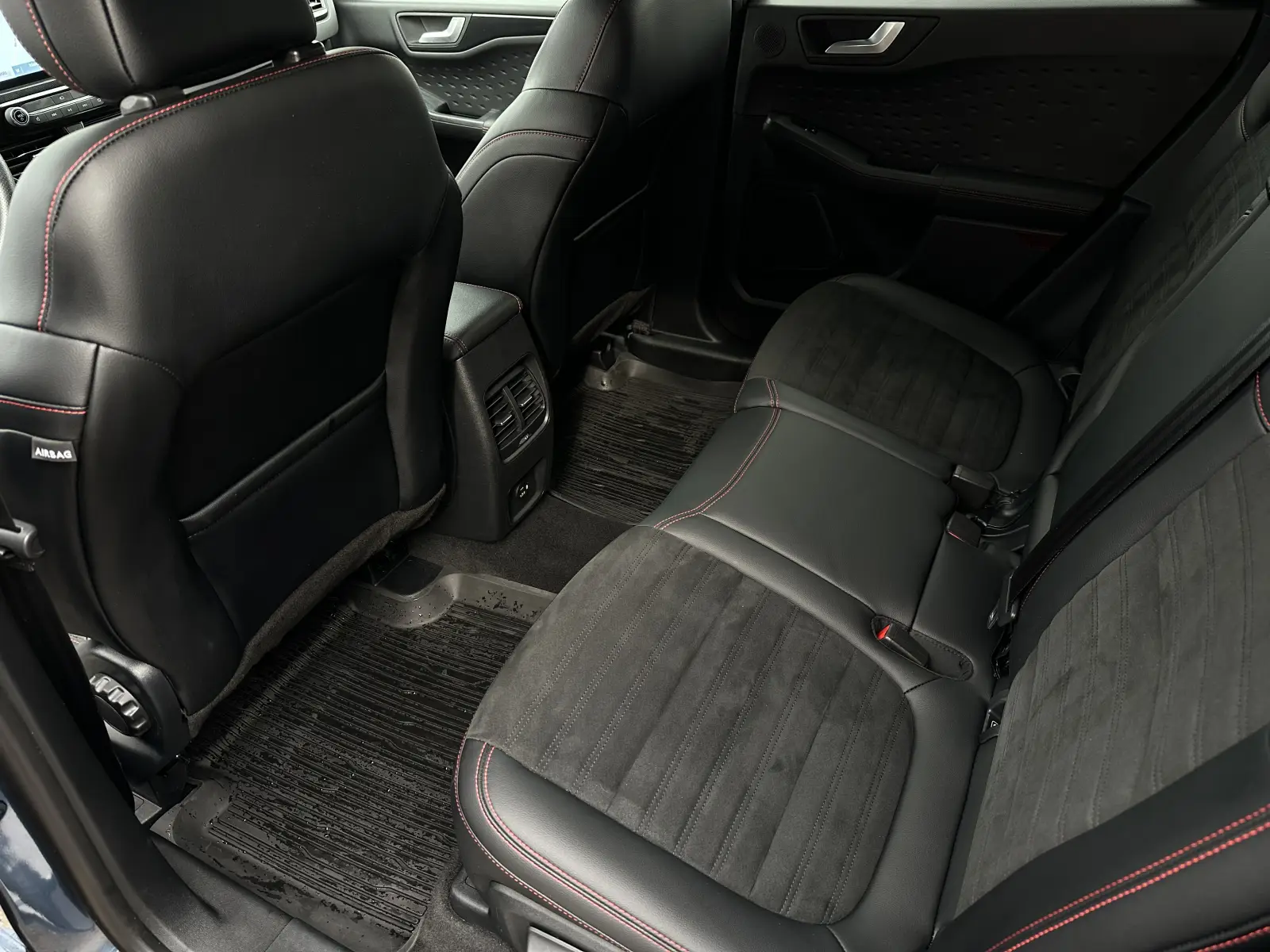 Ford Kuga ST-Line X Plug-In Hybrid