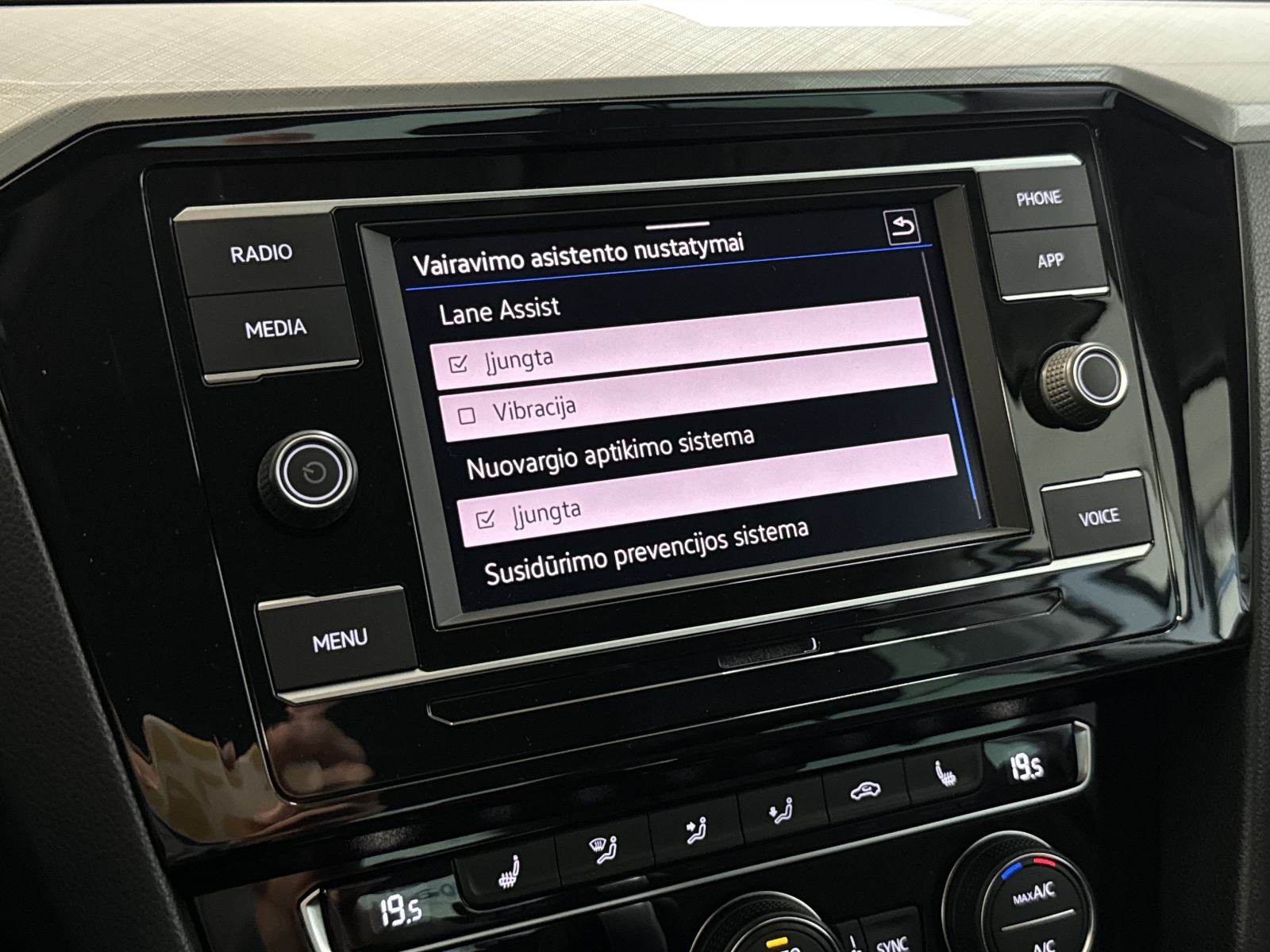 Volkswagen Passat (B8) Comfort Line 4D