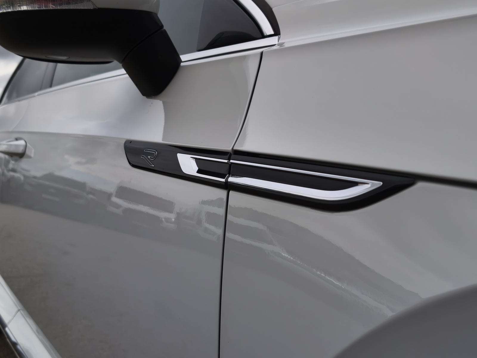 Volkswagen Arteon R-Line