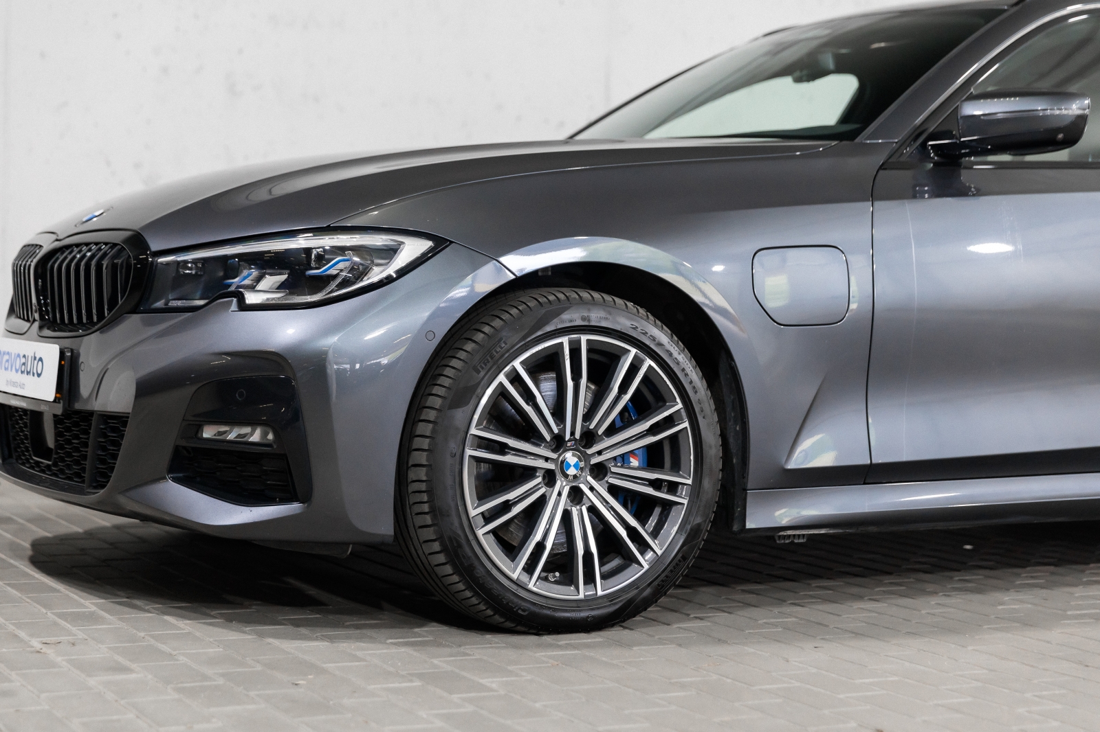 BMW 330 e