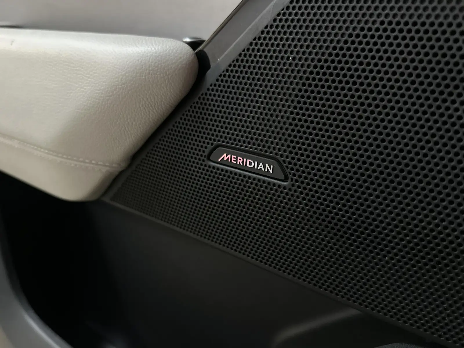 Land Rover Range Rover Velar R-Dynamic S