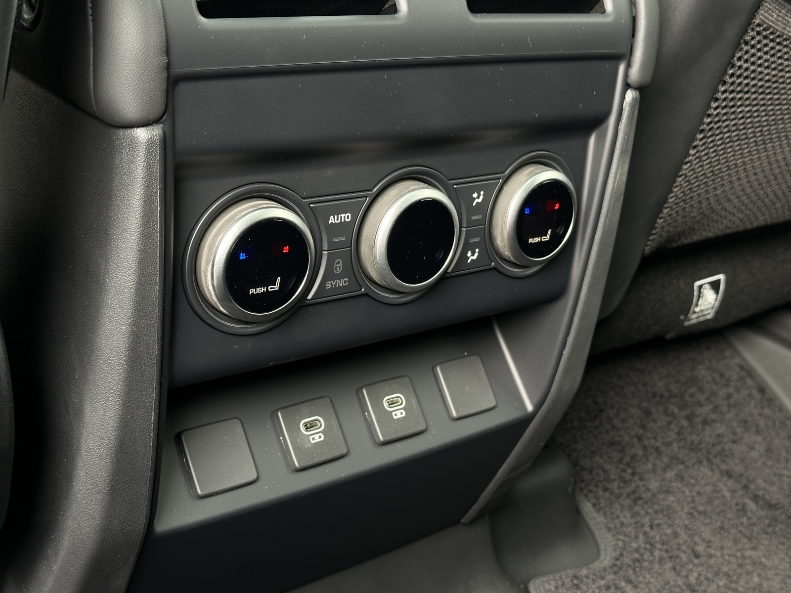 Land Rover Defender D300