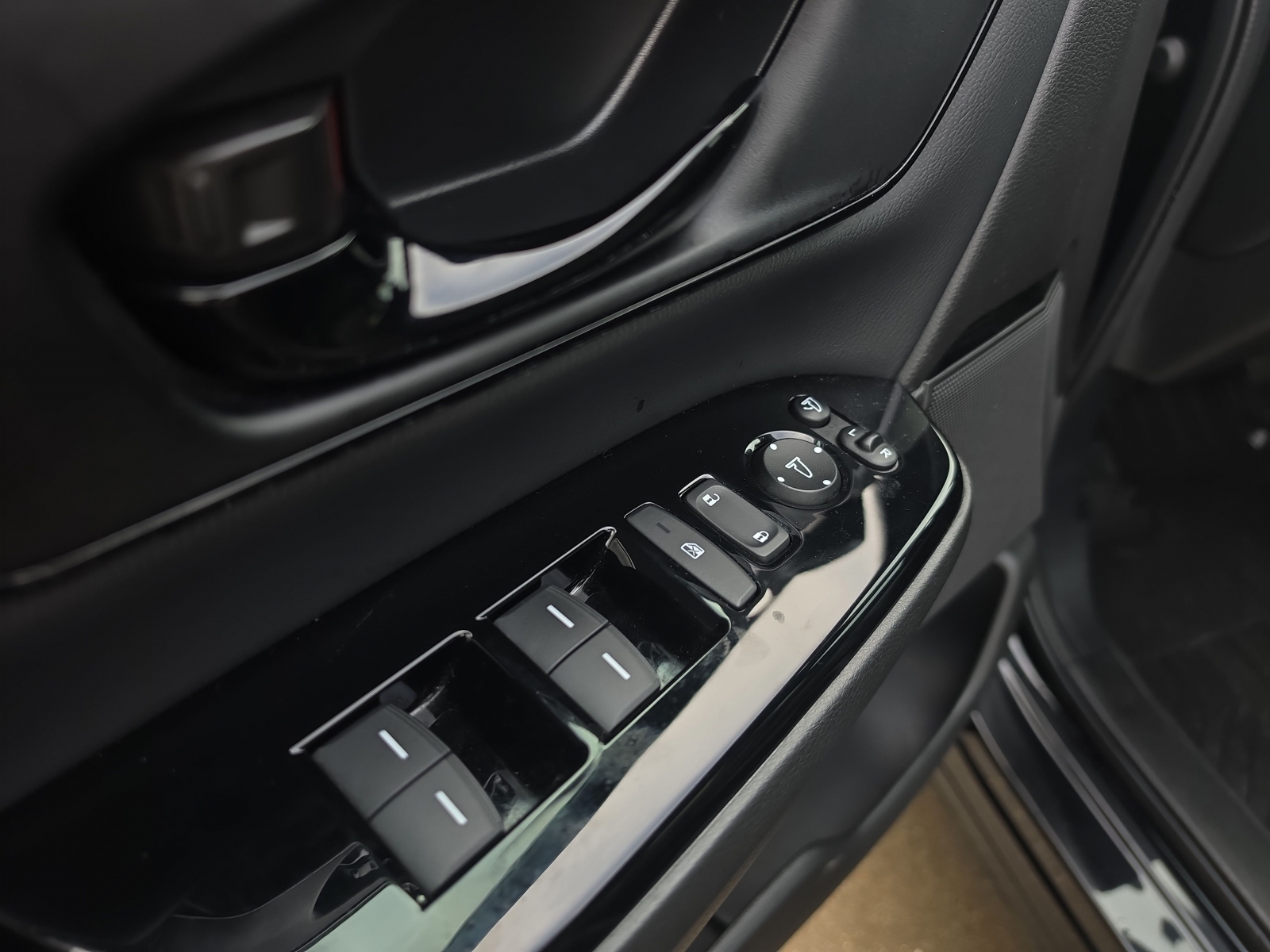Honda CR-V Black Edition 2WD