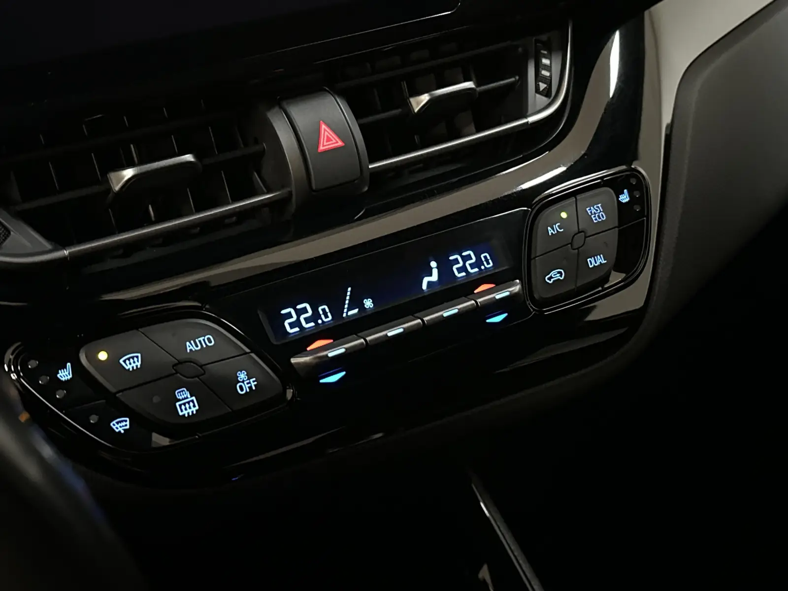 Toyota C-HR Hybrid Style