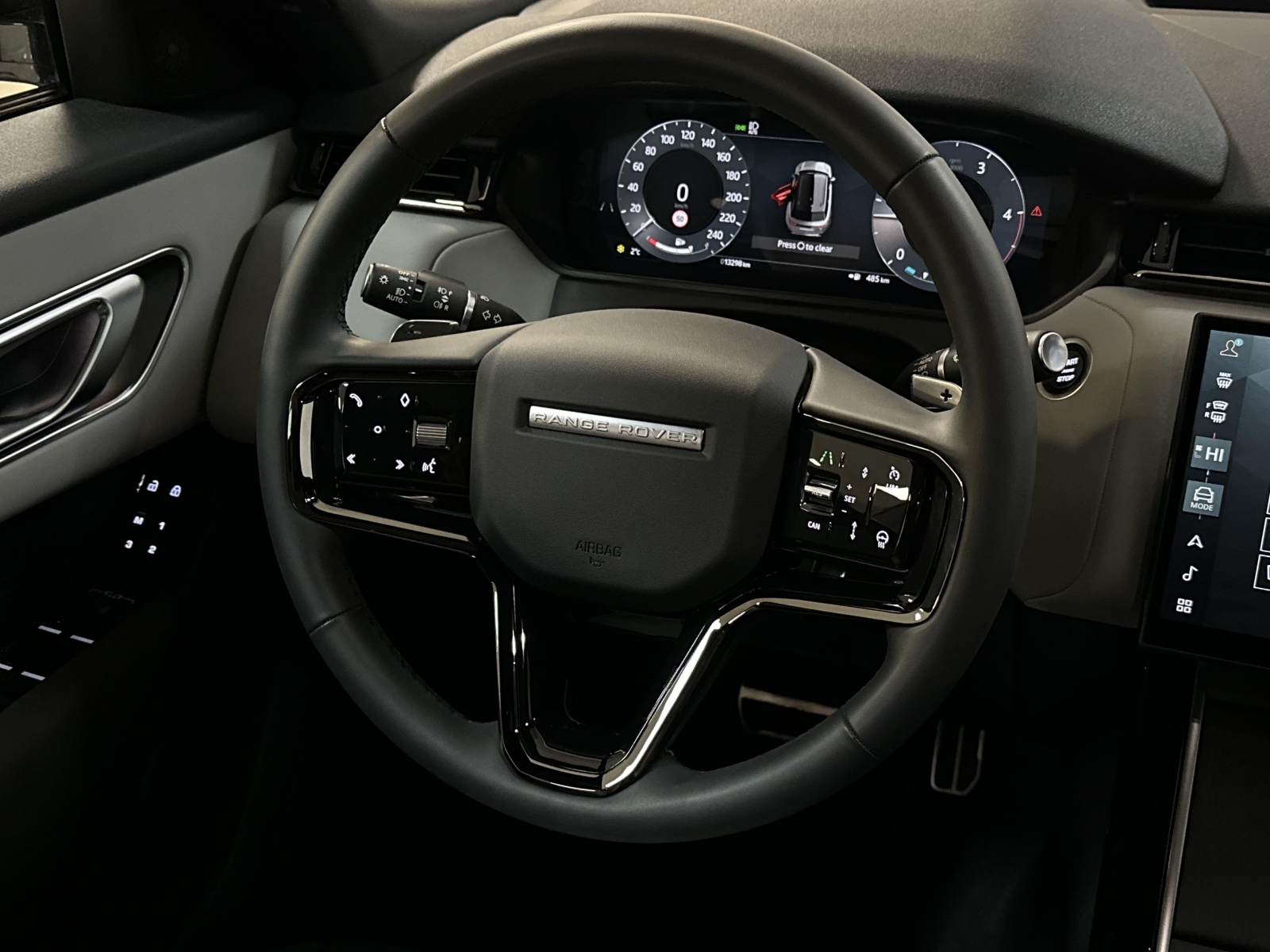 Land Rover Range Rover Velar D200 DYNAMIC SE