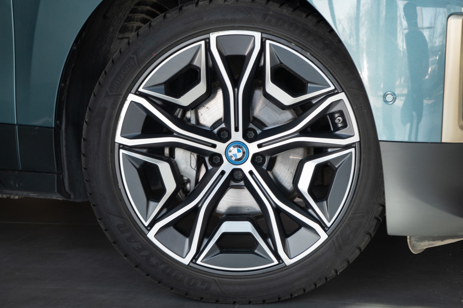 BMW iX xDrive50