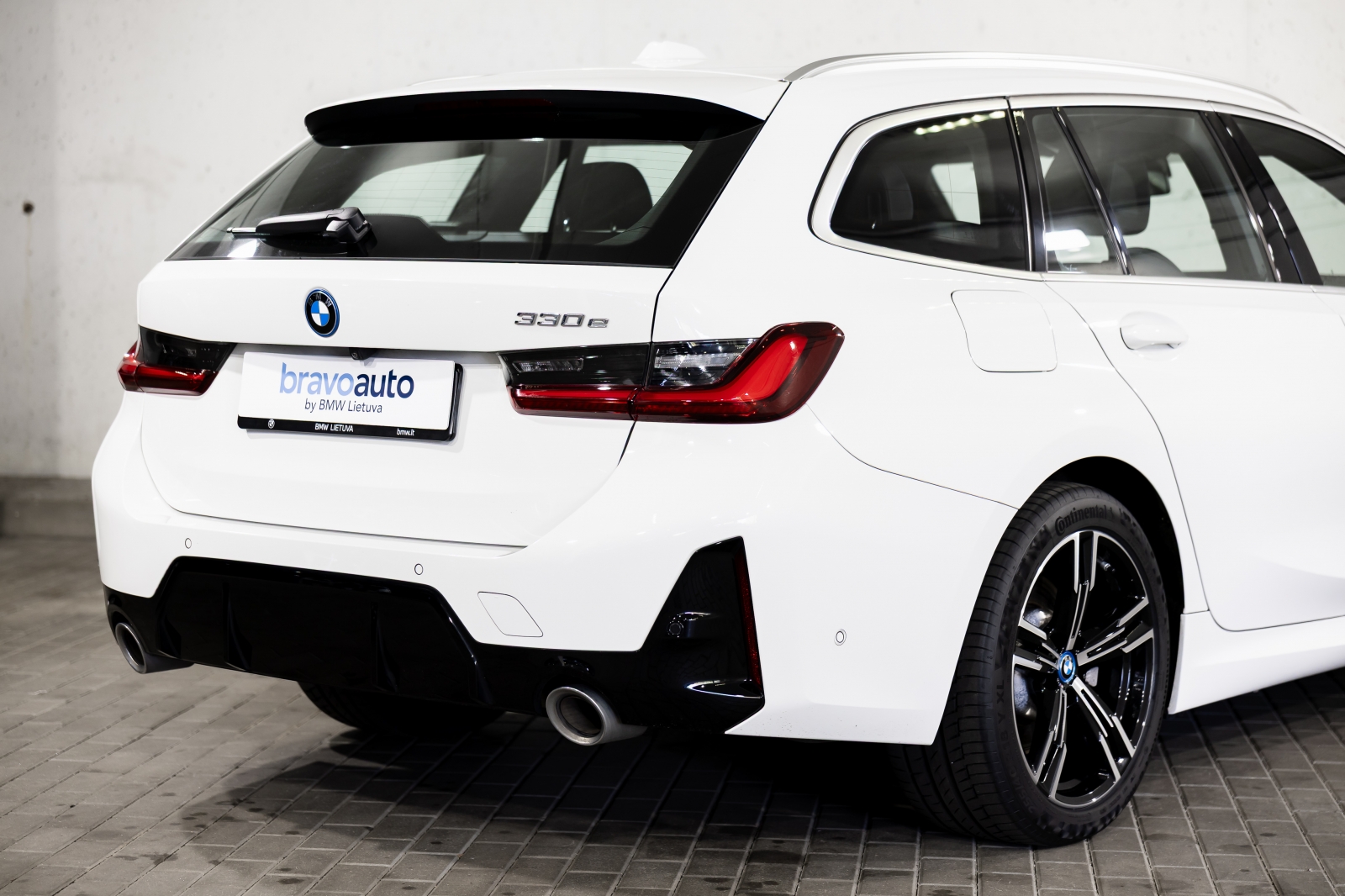BMW 330 e