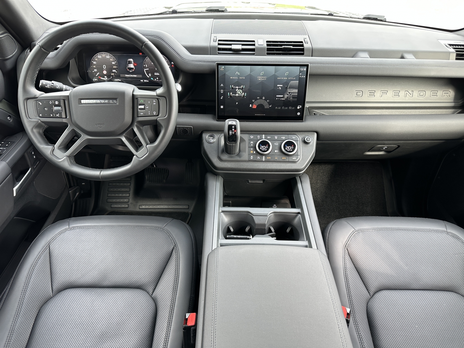 Land Rover Defender X-DYNAMIC SE
