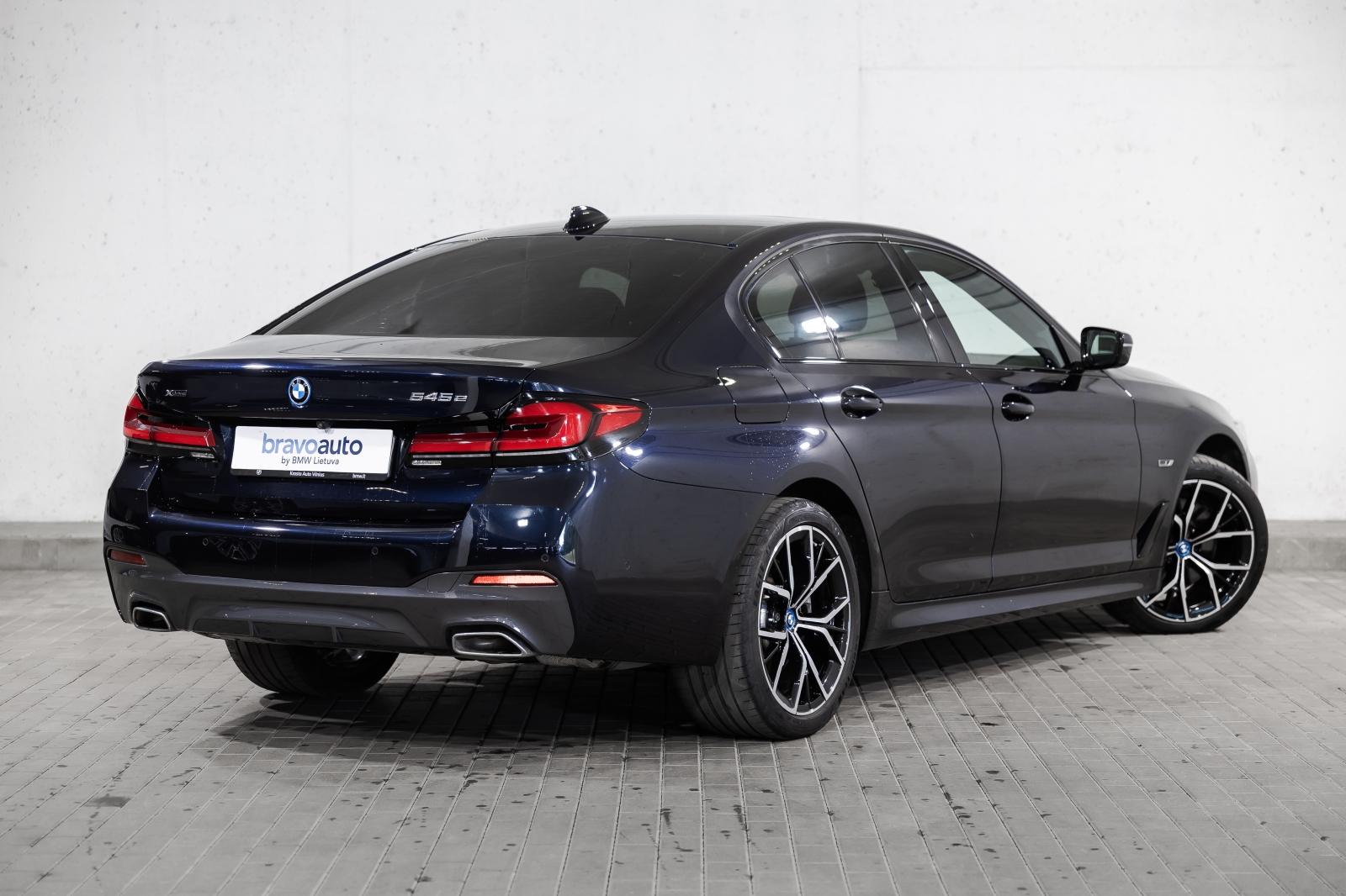 BMW 545 e xDrive