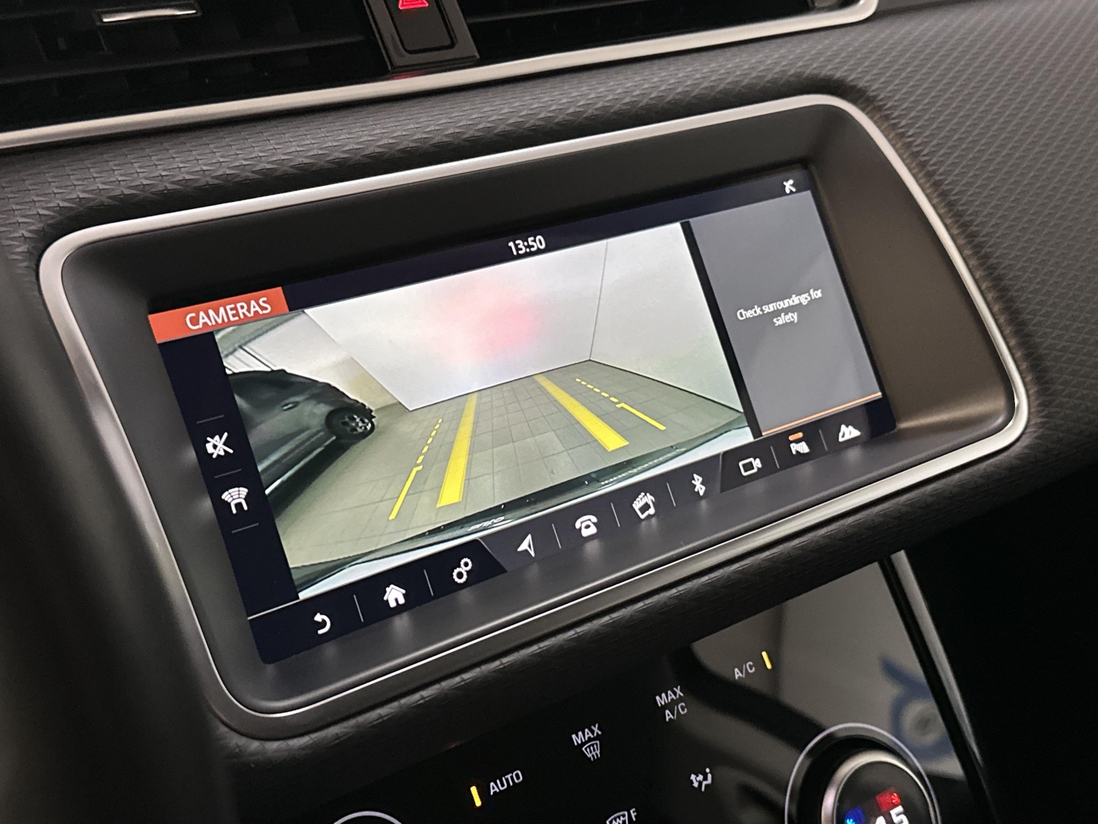 Land Rover Range Rover Evoque S Launch Edition MHEV AWD A9