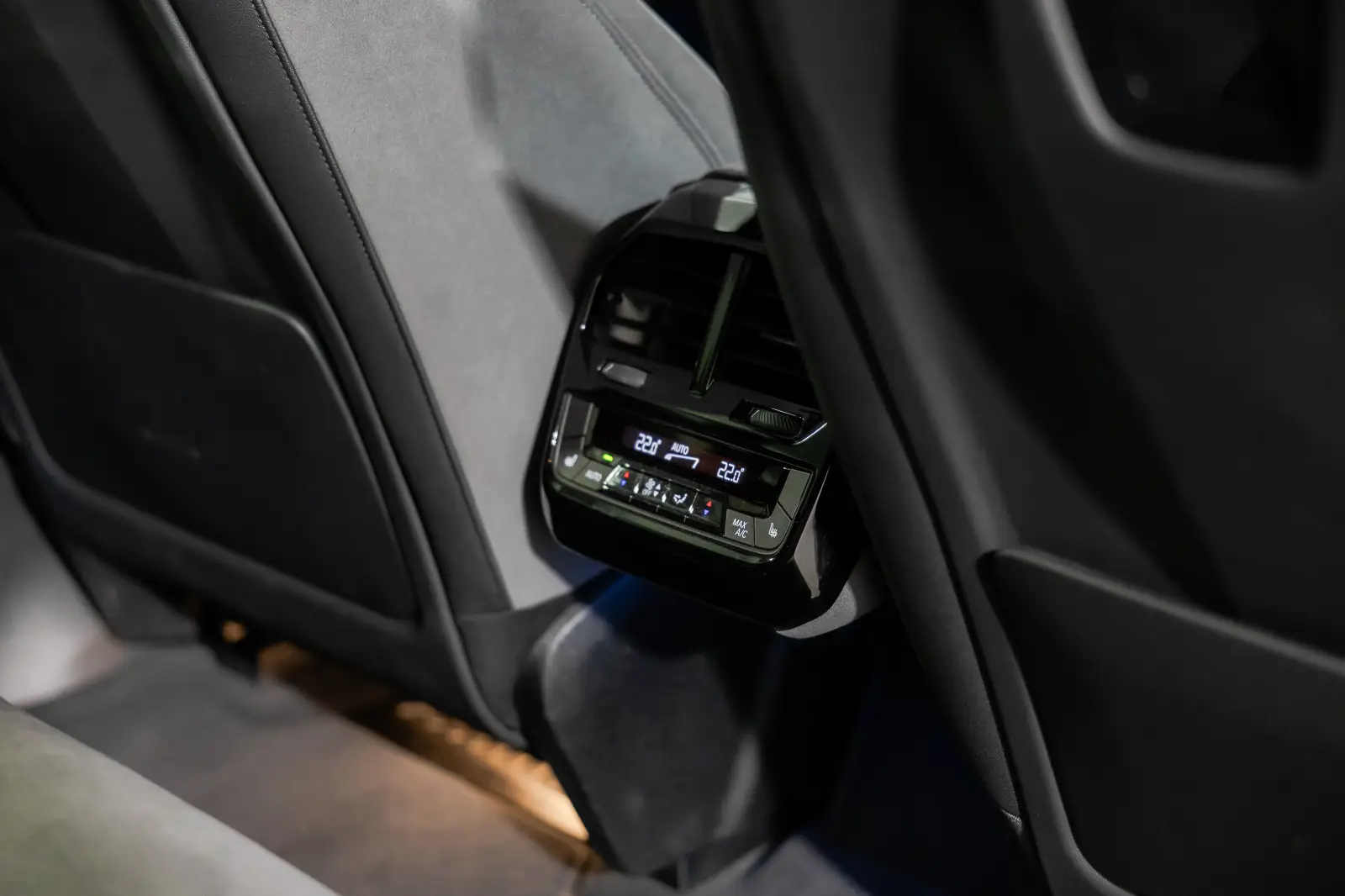 d7121d5a51ceb997e069fc9300bcf6016a912b007de48.jpg