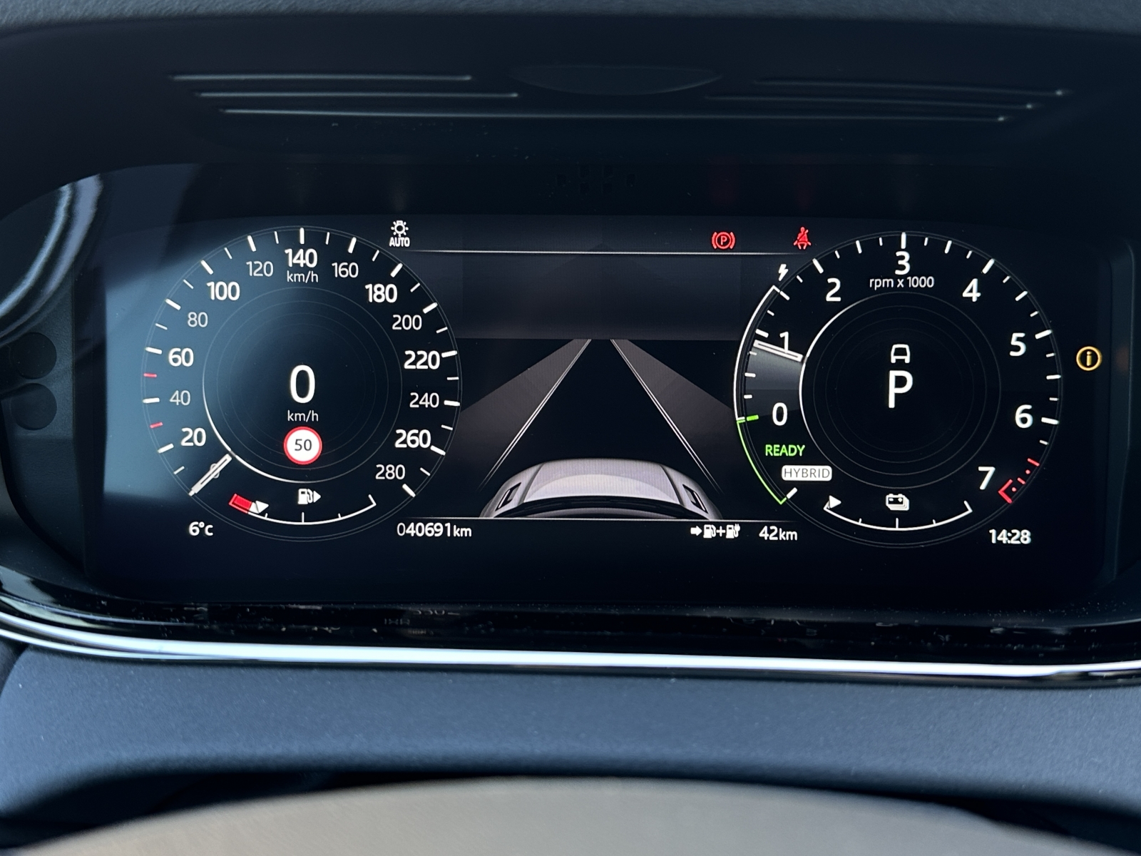 Land Rover Range Rover Evoque P300E Plug-In Hybrid AWD R-Dynamic SE