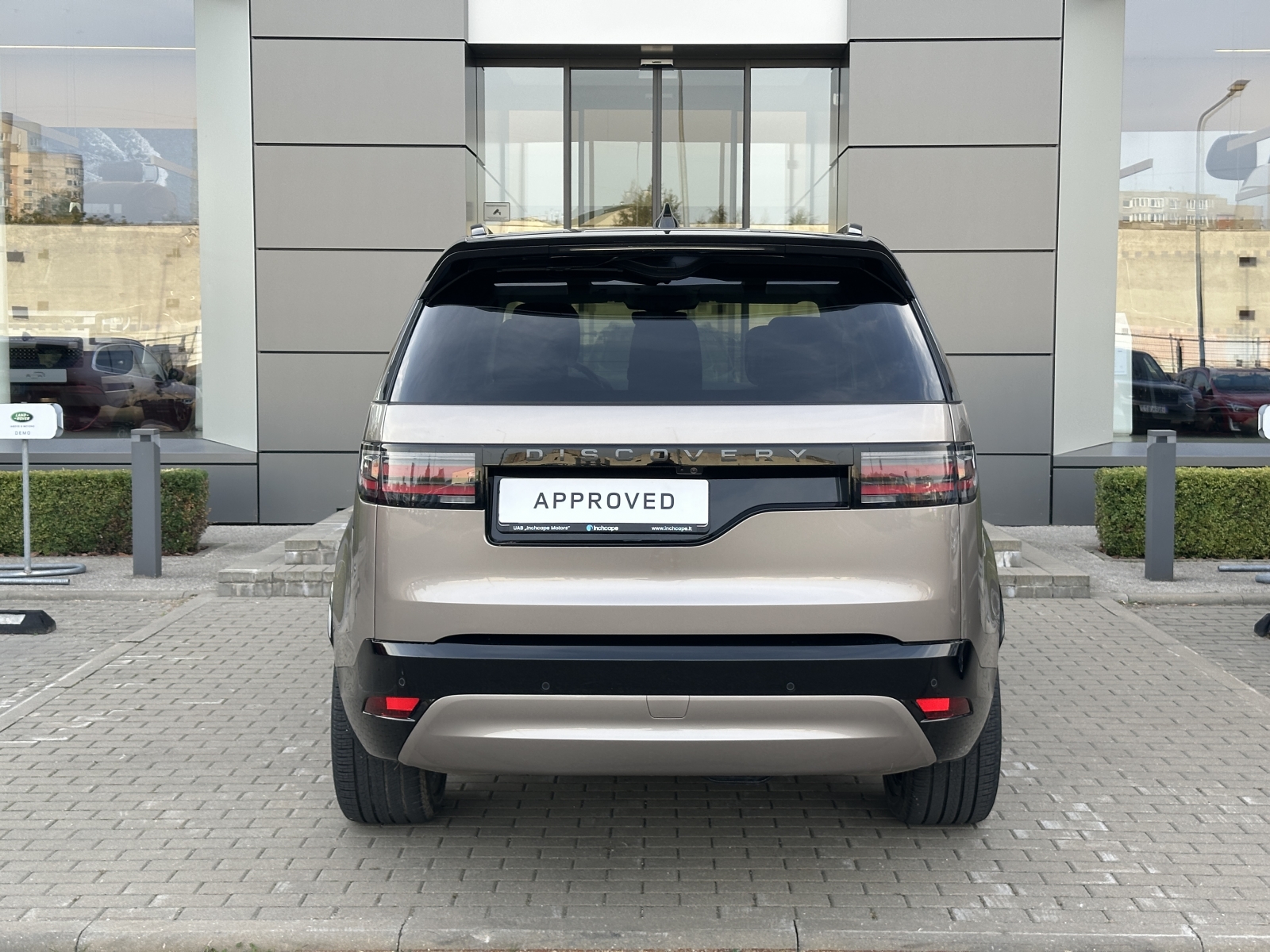 Land Rover Discovery D350 DYNAMIC HSE