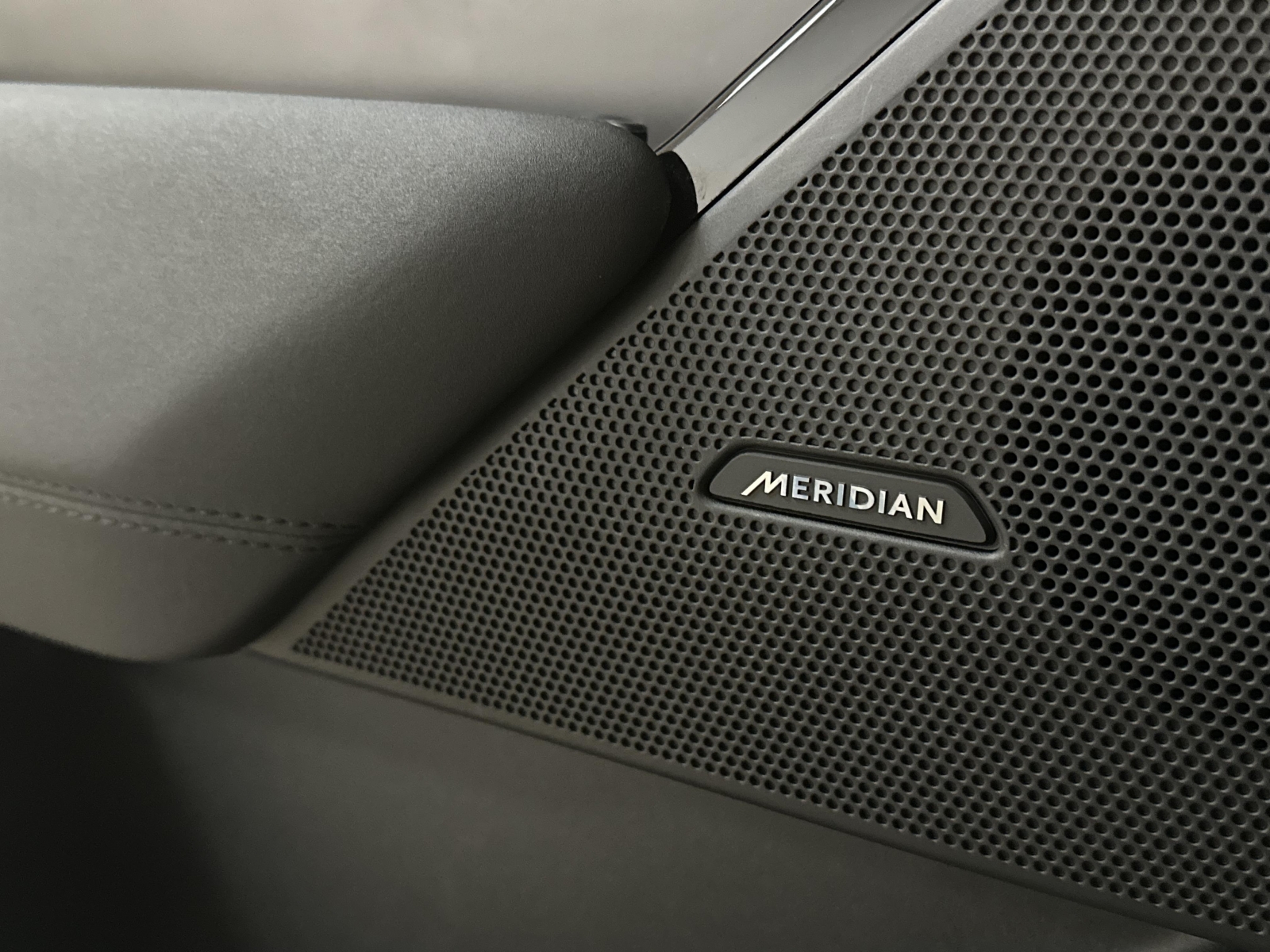 Land Rover Range Rover Velar D200 Dynamic SE